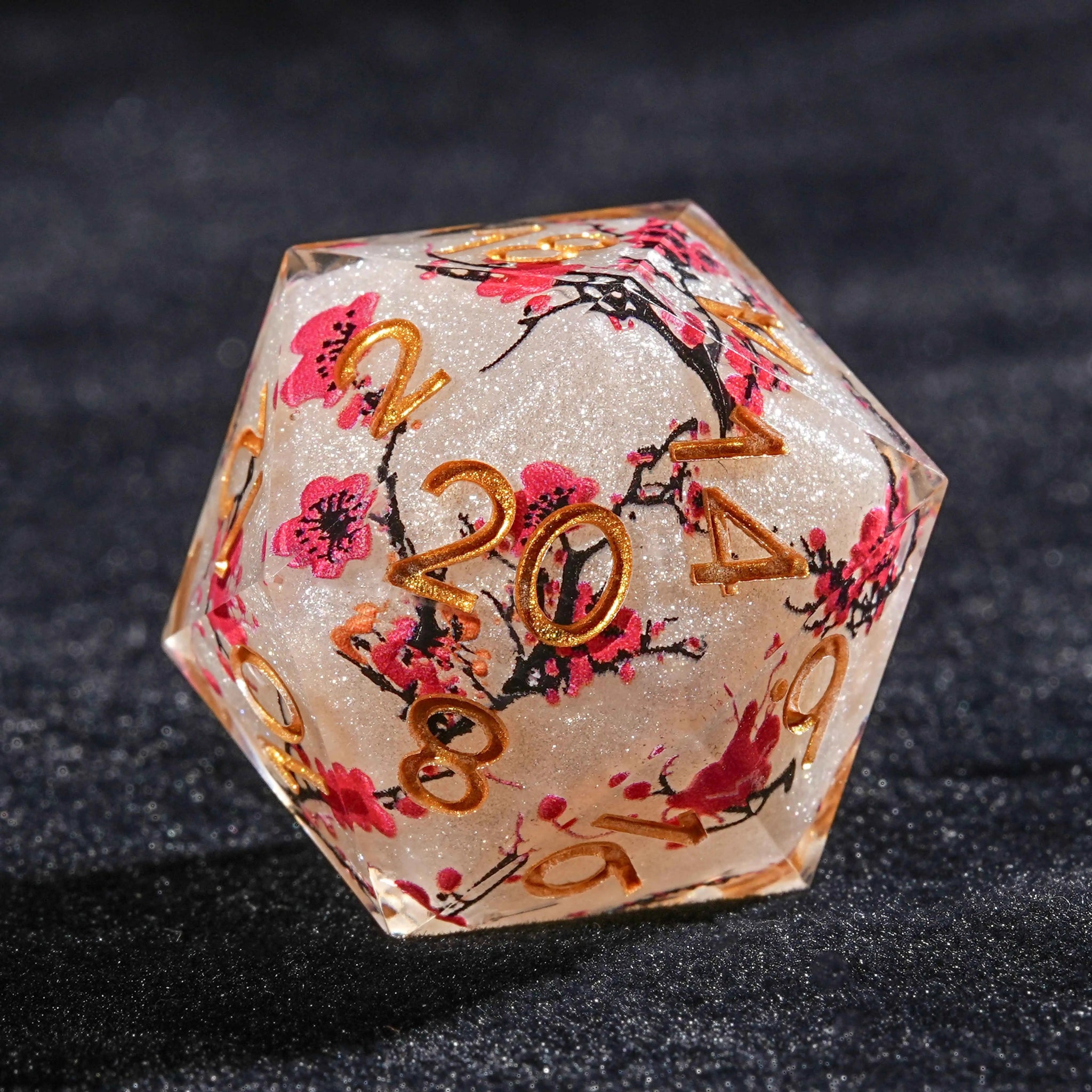 Snow-white resin red plum blossom DND D20 dice with gold numbers | Bear dice