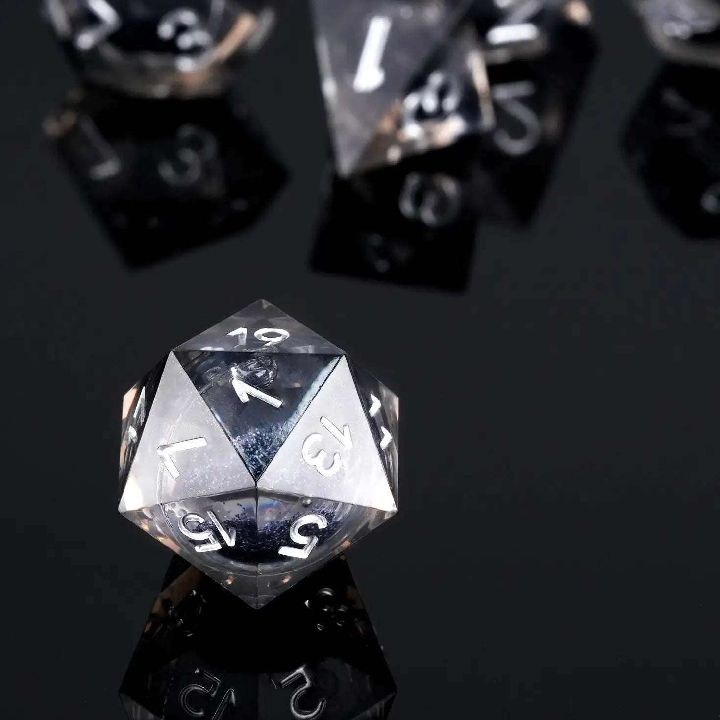 Resin dice set Black quicksand glitter core Silver engraving - Bear Dice