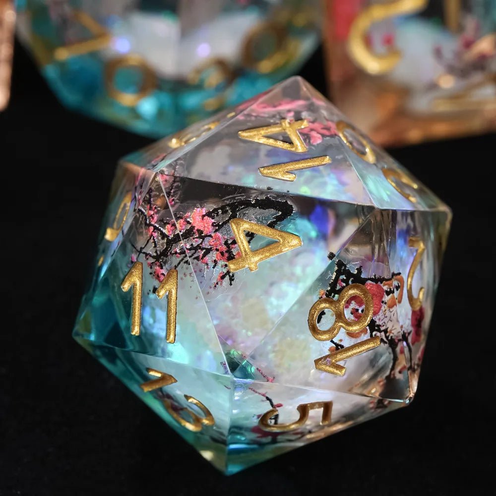 Sharp - edged plum blossom resin DND dice set + gold numbers - Bear Dice