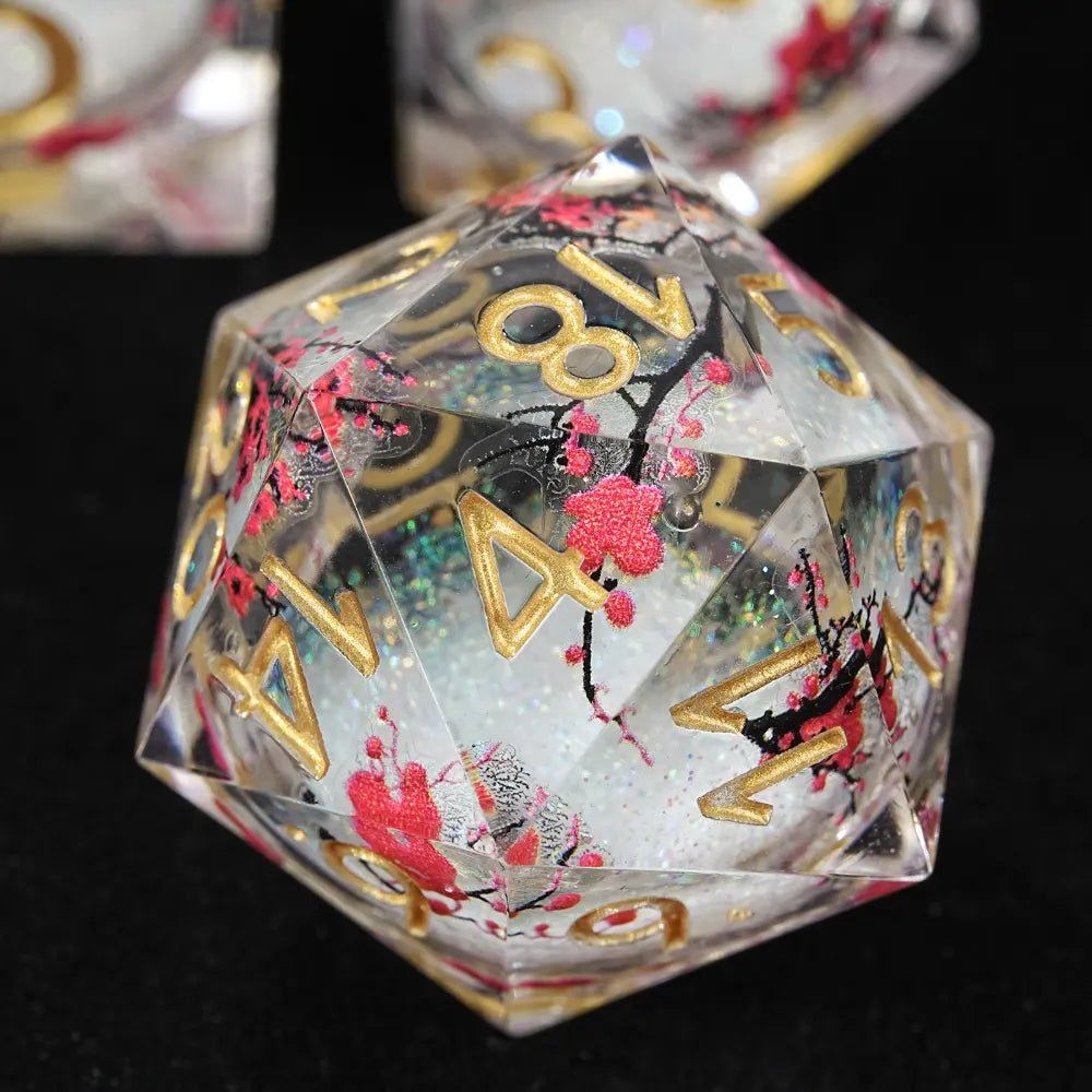 Sharp - edged plum blossom resin DND dice set + gold numbers - Bear Dice