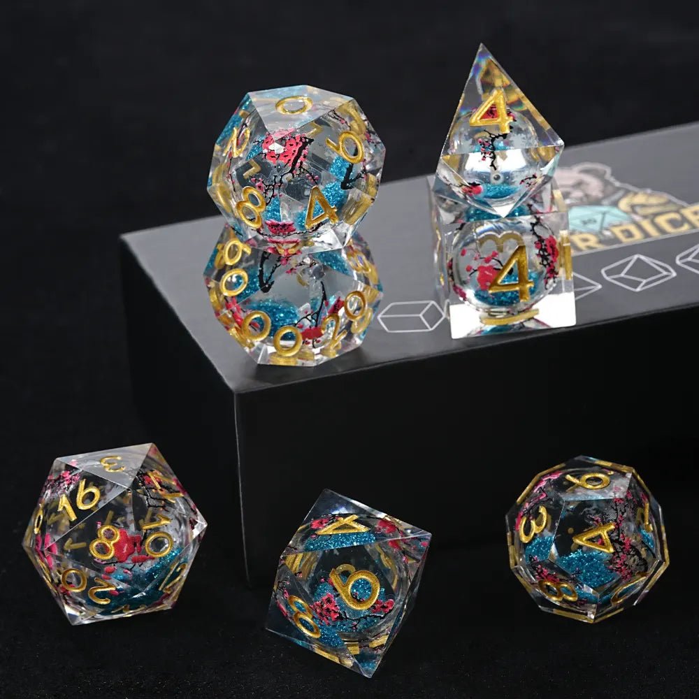 Sharp - edged plum blossom resin DND dice set + gold numbers - Bear Dice