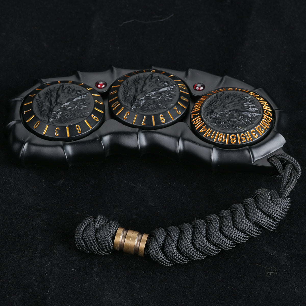 Cool 7-in-1 Metal Rotating Handheld Dice