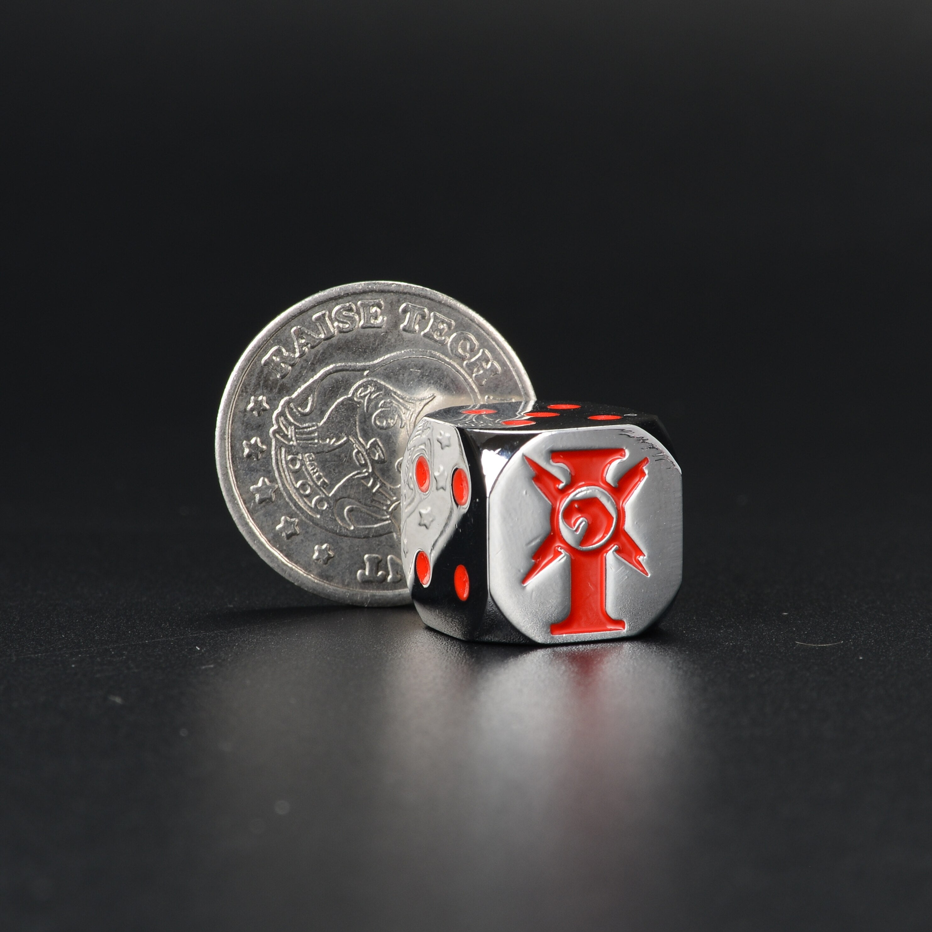 Warhammer 40K Imperial Chaos Star Metal D6 Dice — Size Comparison with Coin Showing 16mm Scale and Red Engraved Symbol | Bear Dice