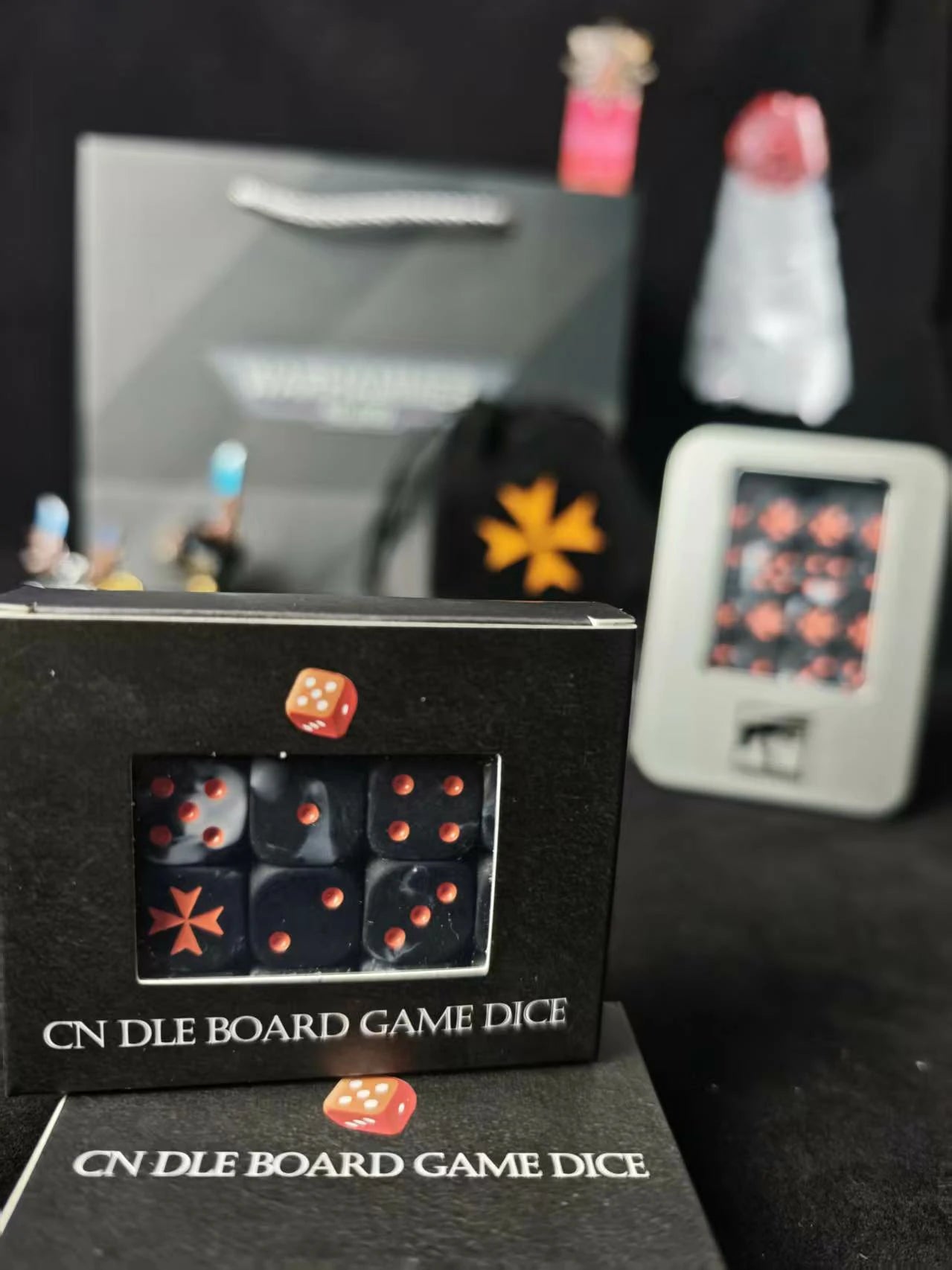 Warhammer 40K Black Templars D6 Dice with Orange Pips