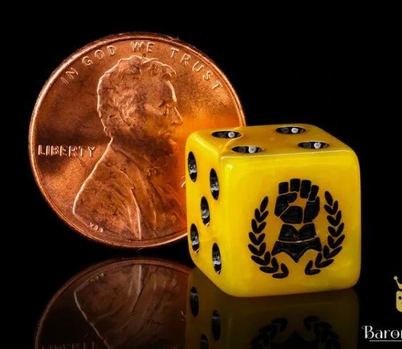 16mm Warhammer 40K Imperial Fists Yellow Acrylic D6 Dice | Bear Dice