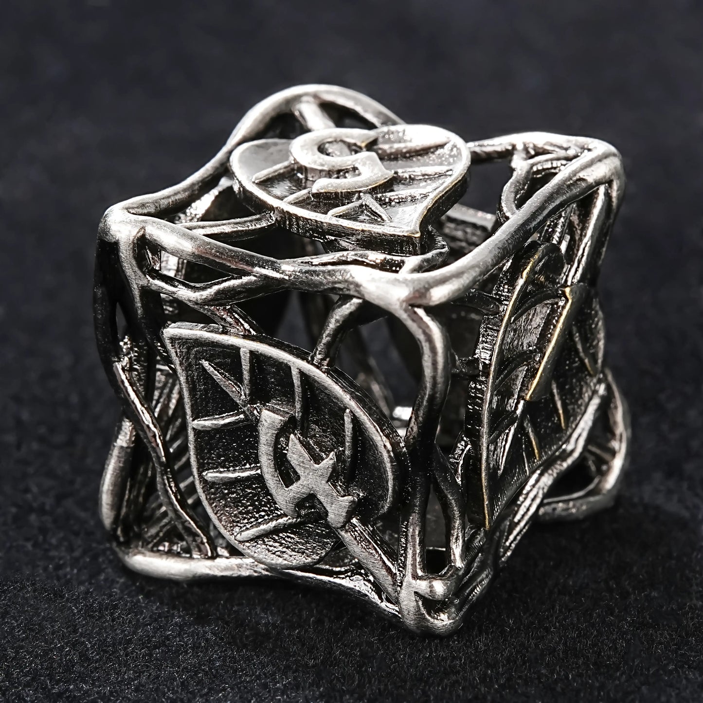 Silver and white color special dnd dice D6|Bear Dice
