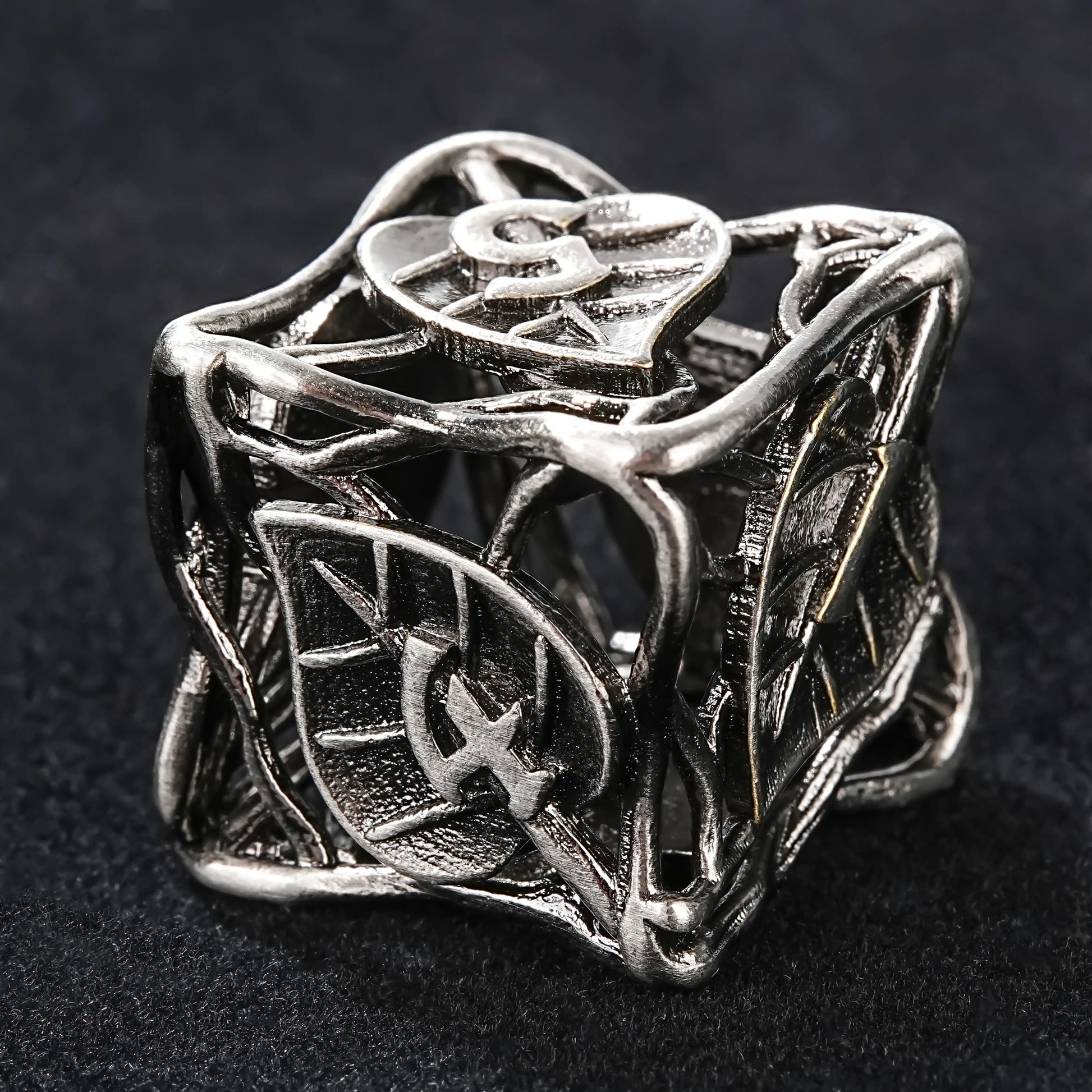 Silver and white color special dnd dice D6|Bear Dice