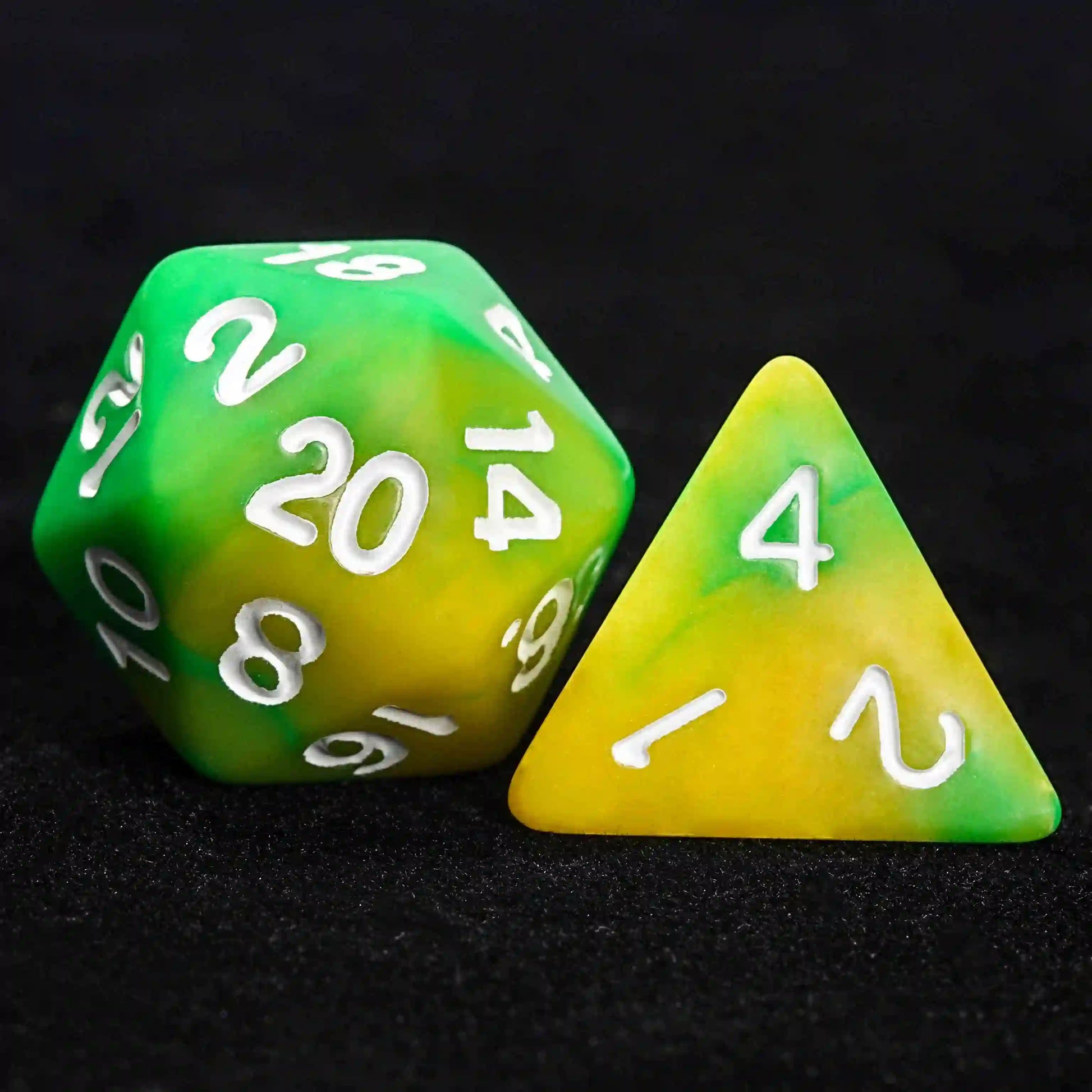 Green and yellow gradient acrylic DND D20 dice、 D4 dice | Bear Dice