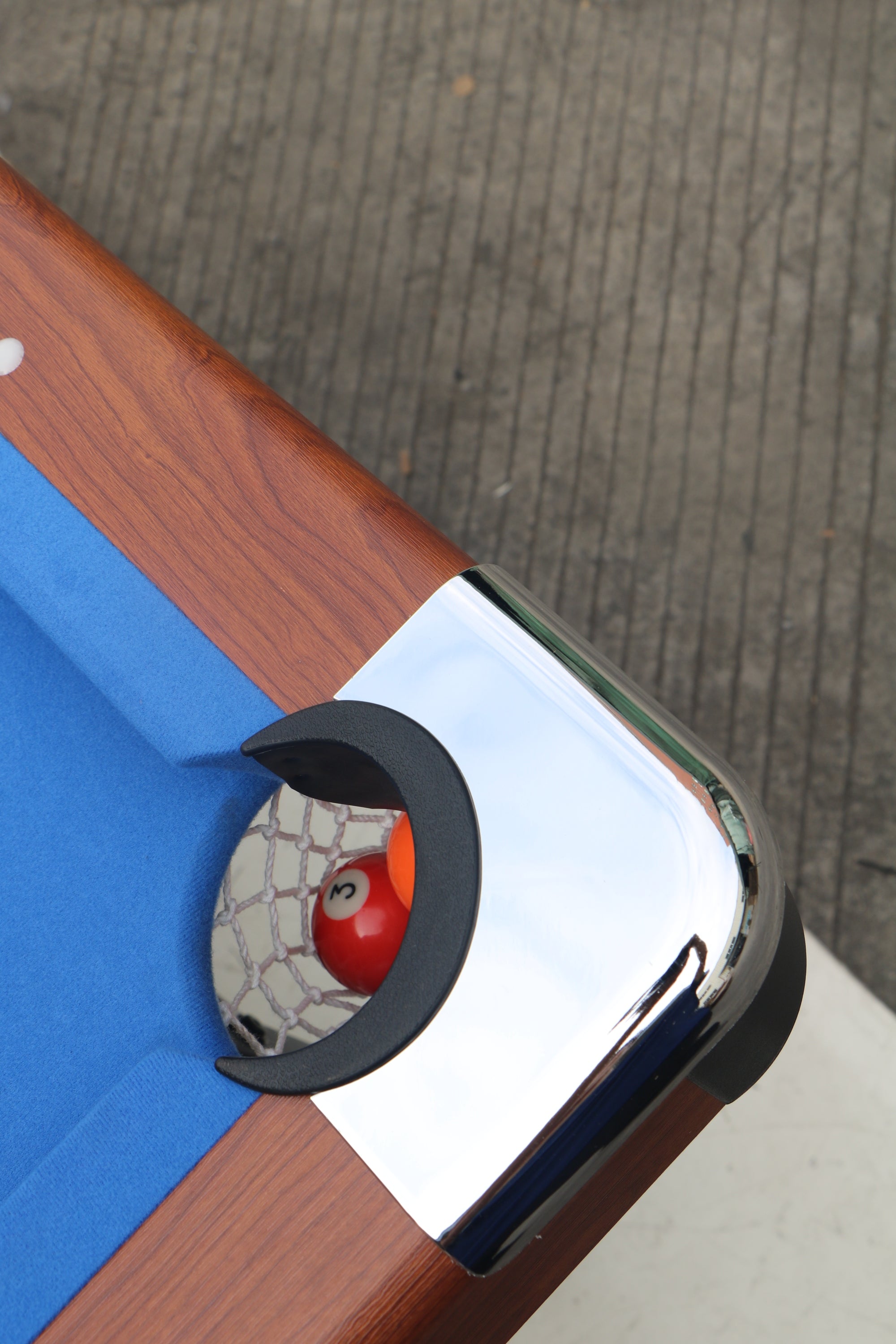 63-inch Foldable Wooden Pool Table compact folded storage position | Bear Dice