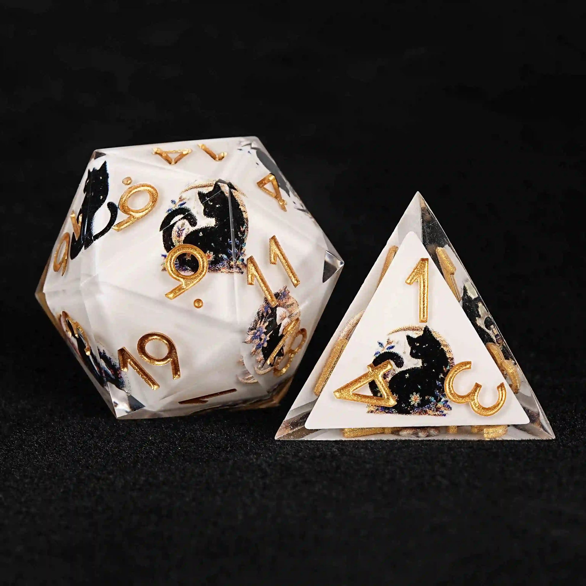 Moon Night Shadow Cat Guardian Unusual White Resin DnD D6 Dice + D4 dice | Bear Dice