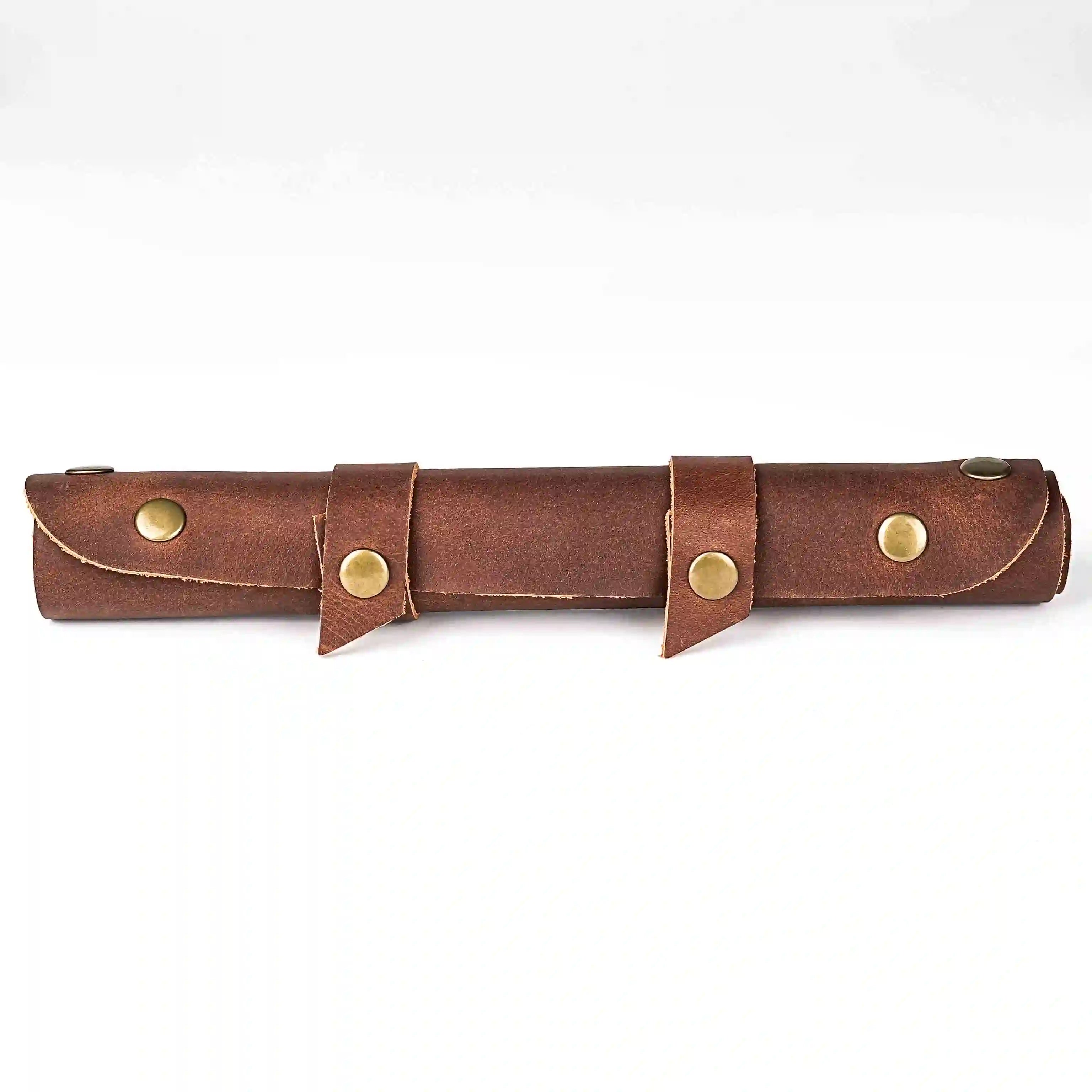 Rollable vintage tan hand-made four-corner assembled button leather dnd dice tray