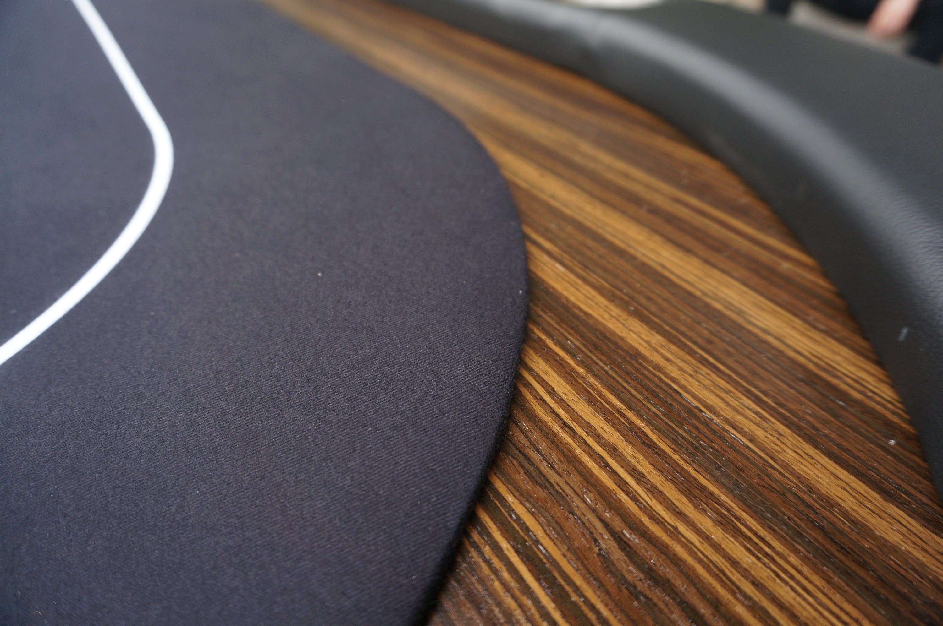 96-inch Black Wooden Texas Hold'em Table – Wood-Grain Racetrack Rail Detail | Bear Dice