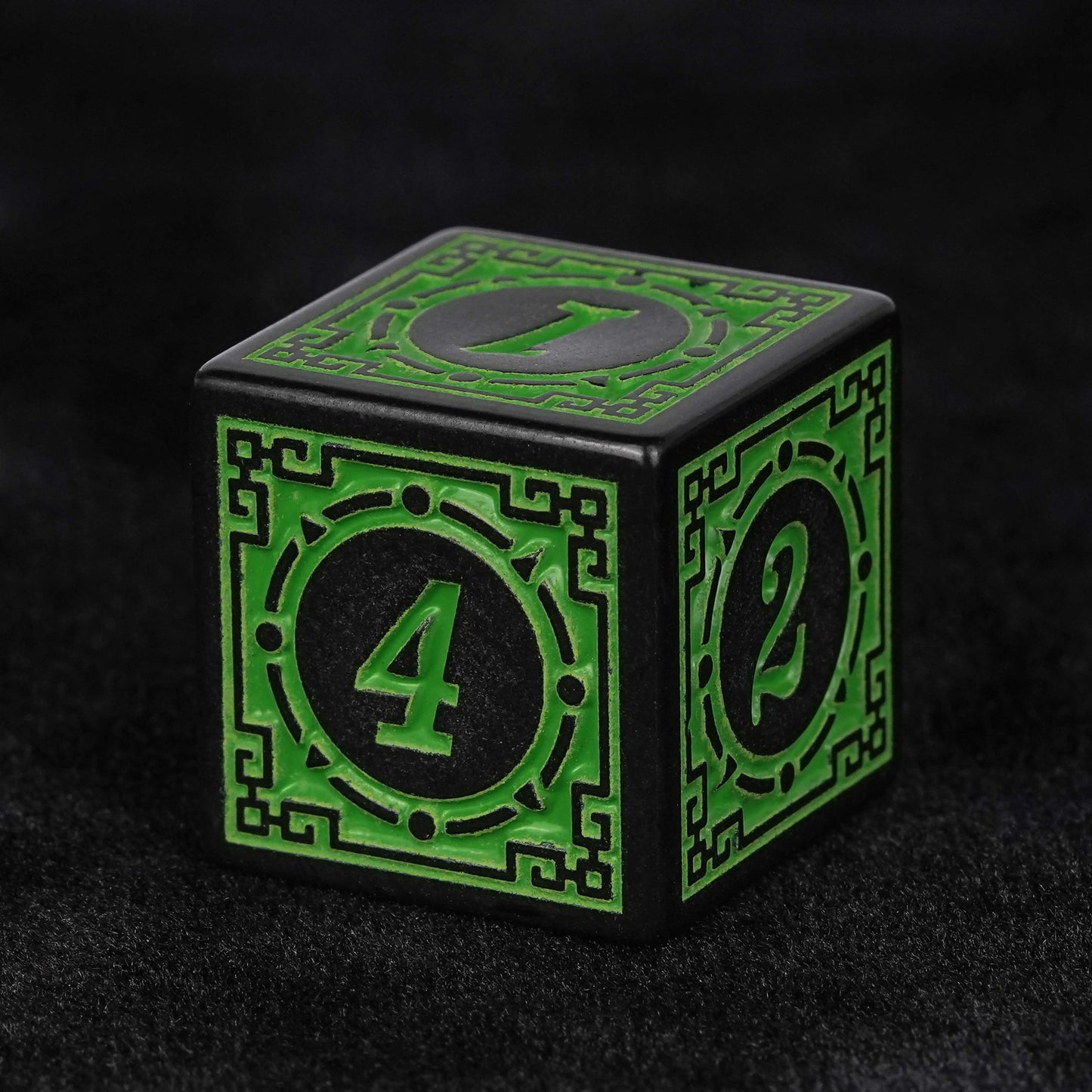 Green Magic Pattern Acrylic DND D6 Dice | Bear Dice