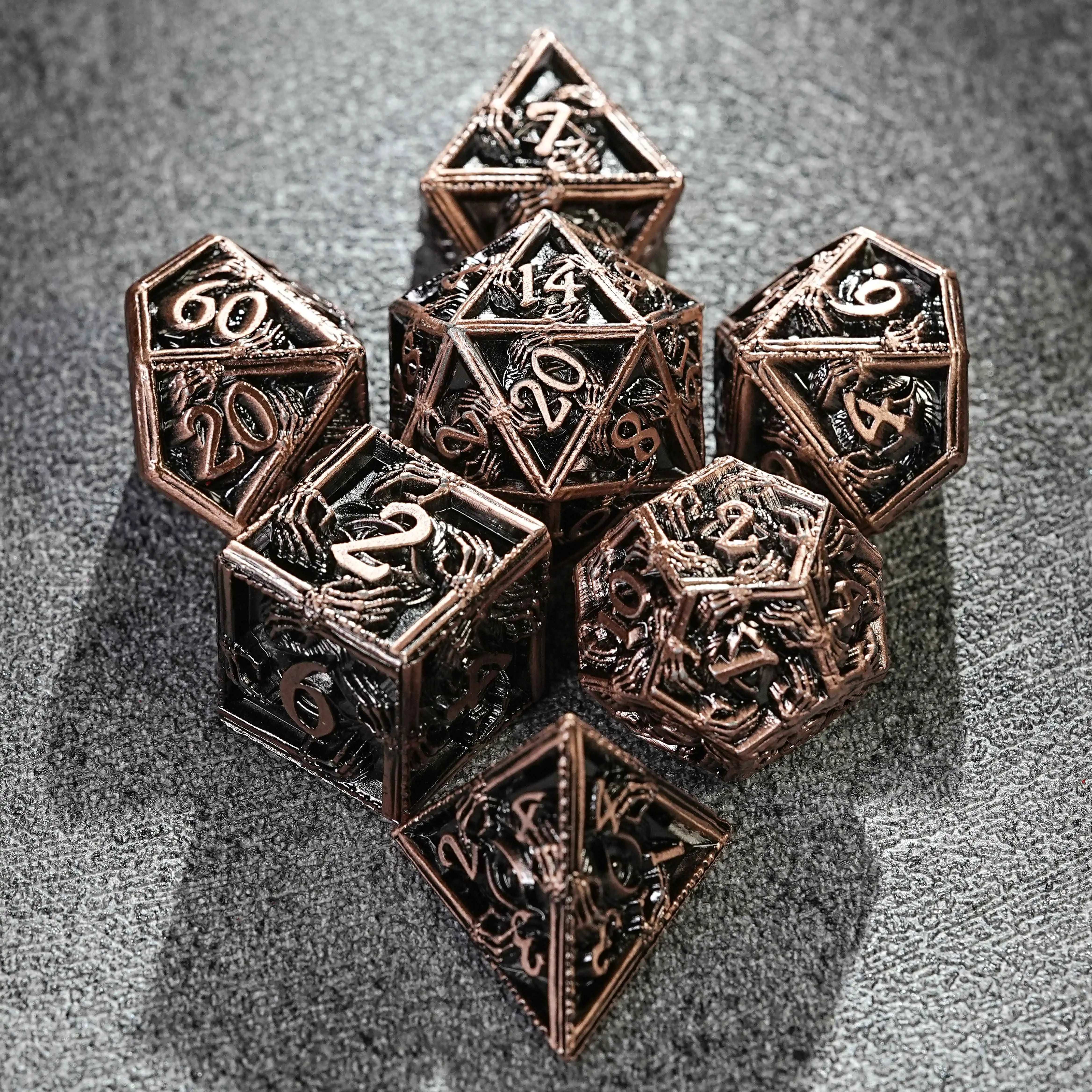 Ancient copper metal skeleton hands surround the RPG dice set, very suitable for role-playing such as mysterious wizards | Bear Dice