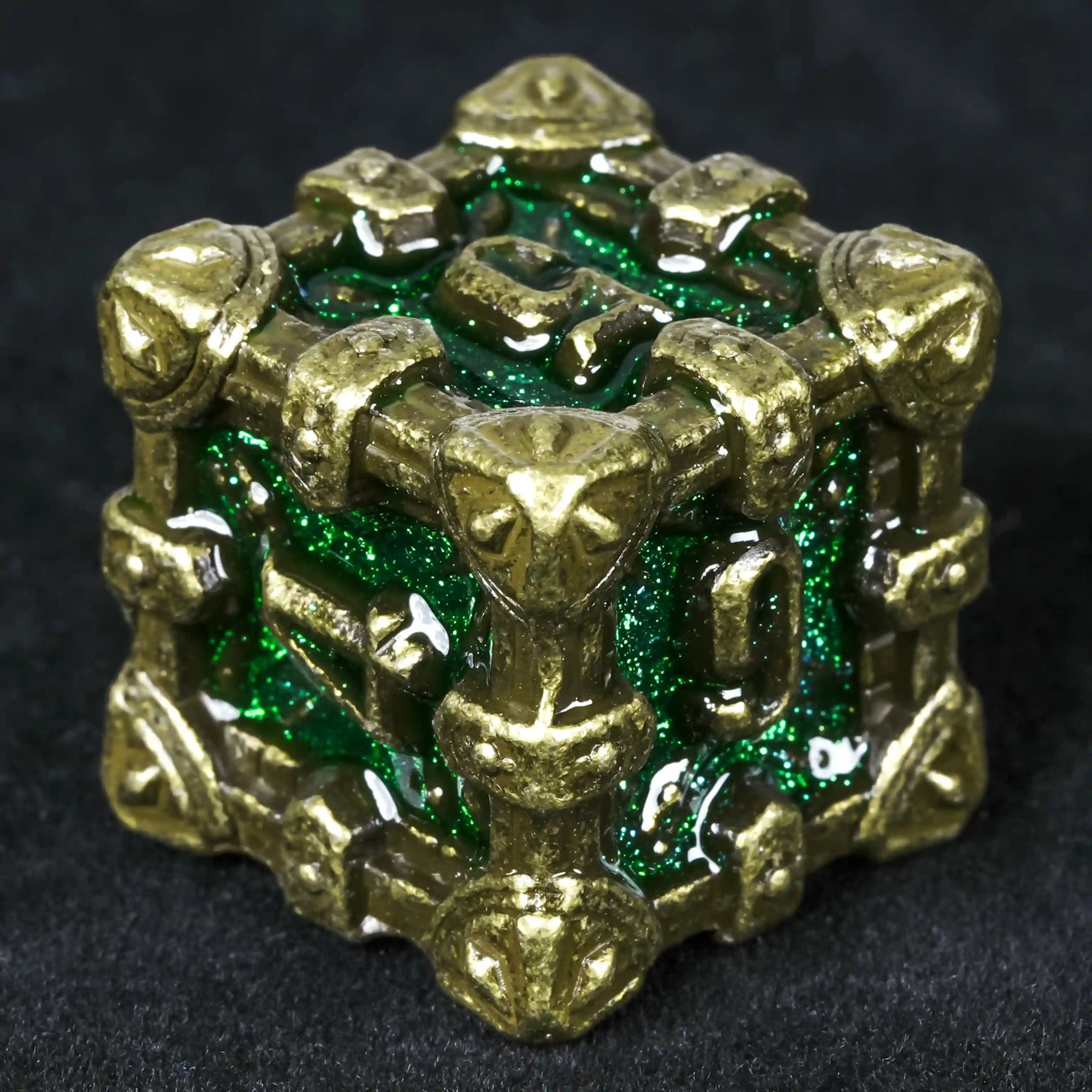 Antique Bronze Fluorescent Green Skull DND D6 Dice | Bear Dice