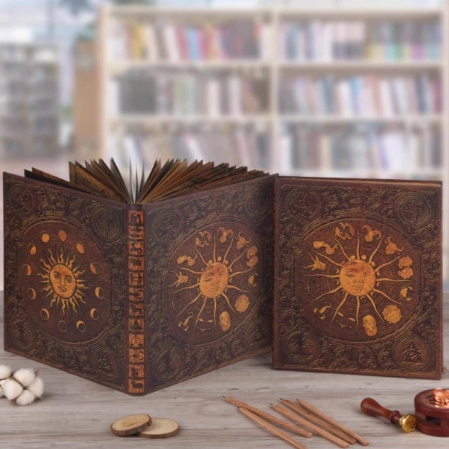 DM Accessories Cthulhu Sun God Magic Book | BearDice