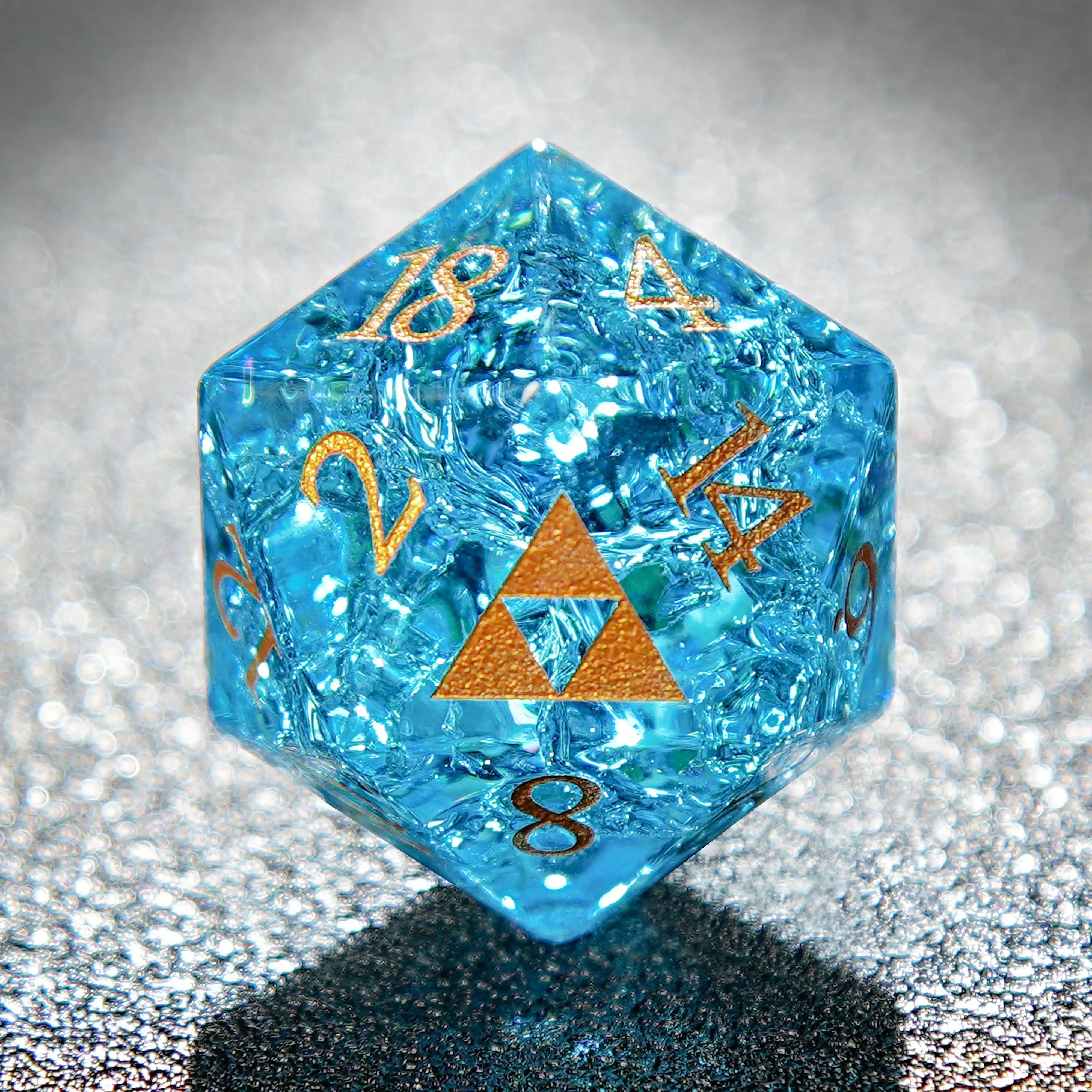 Crackle-Effect Aquamarine Galss Dice Set