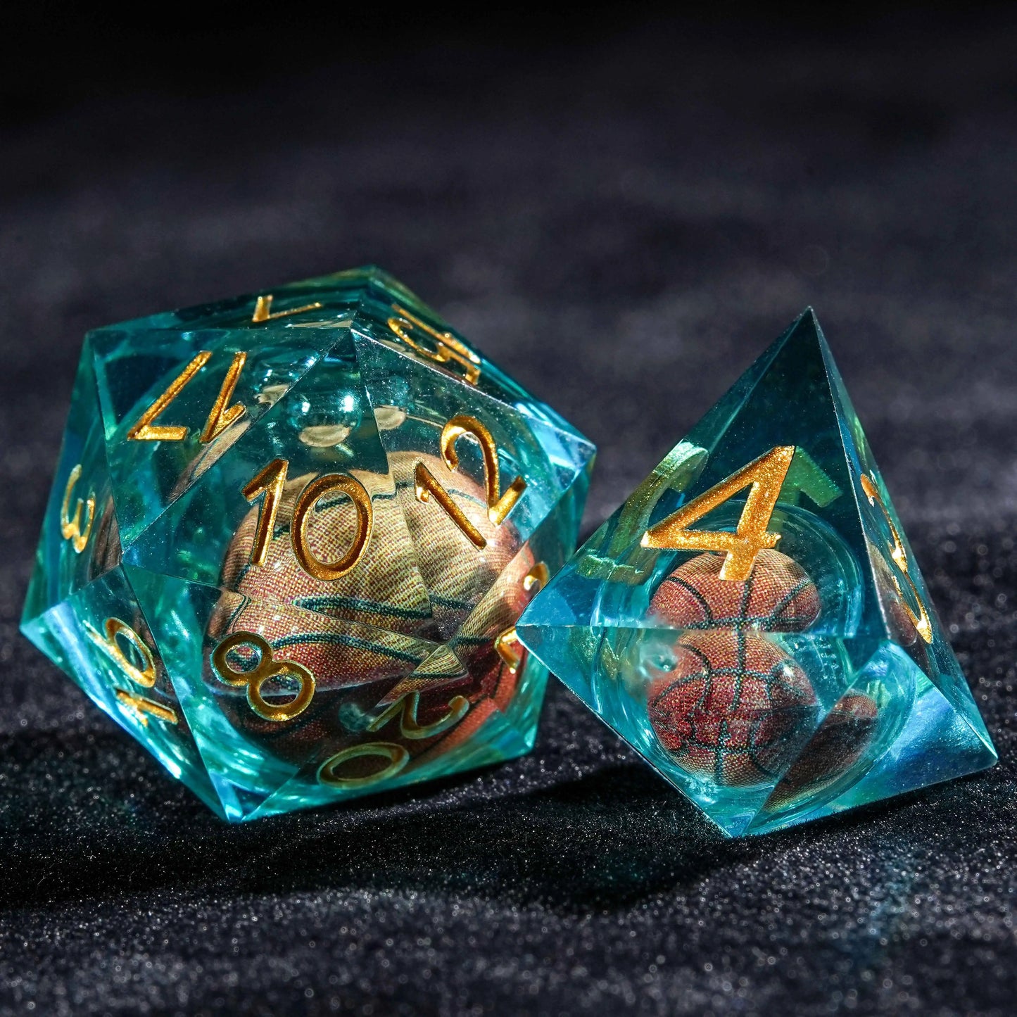 Basketball Core Resin D20 Dice + D4 
 Dice + Gold Font | Bear Dice