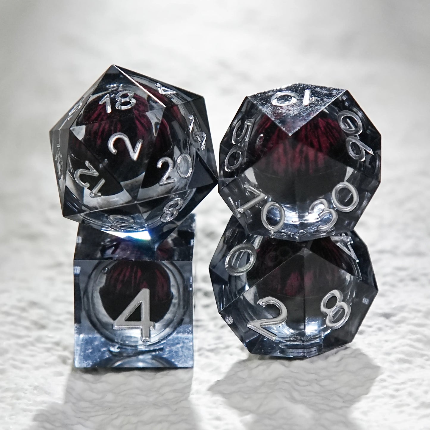 Black Resin Core DND Dice Set +D20、D10、D%、D6 + Silver Font | Bear Dice