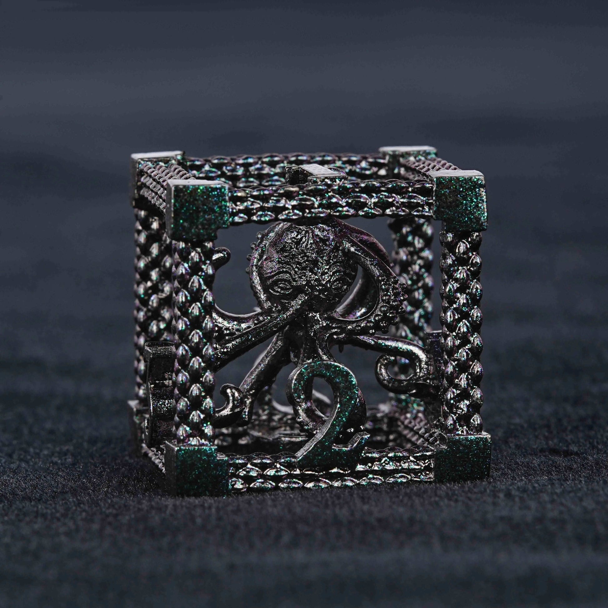 Cthulhu - Octopus Monster dark green metal D6 dice | Bear Dice