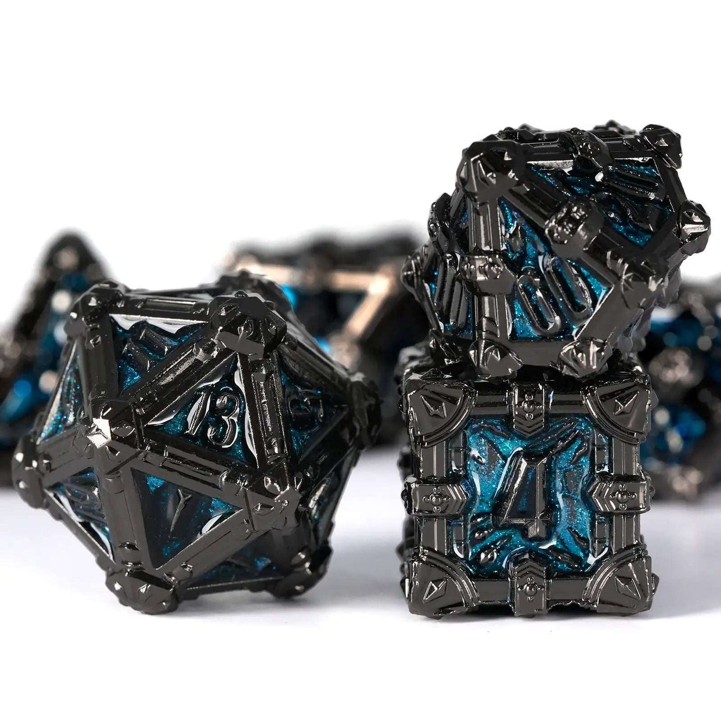 Mysterious dark gothic skull black edge blue metal  D6 dice、D10 dice、D20 dice | Bear Dice

