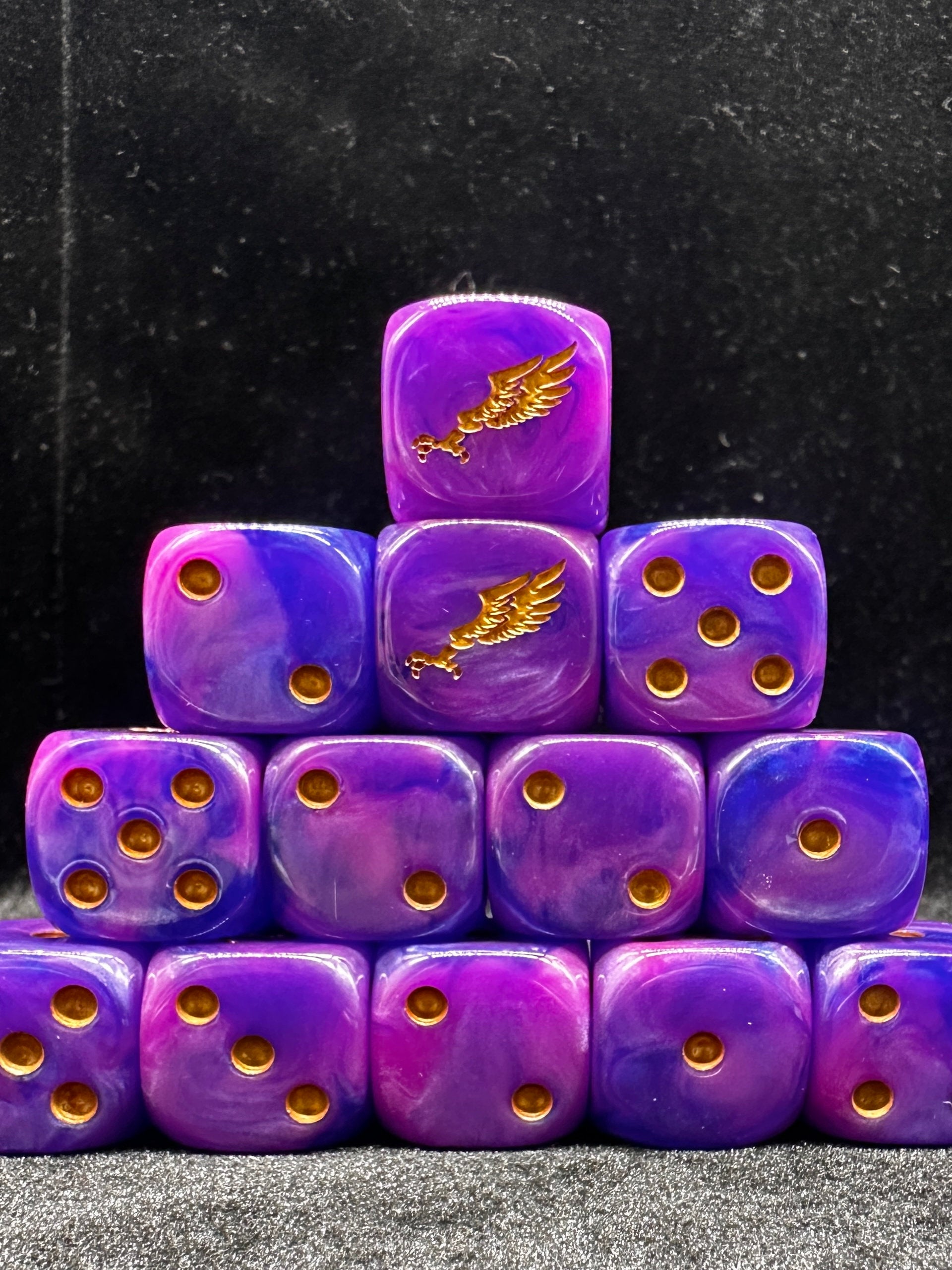 Warhammer 40K Imperial Aquila Blue-Purple Galaxy Swirl Acrylic D6 Dice