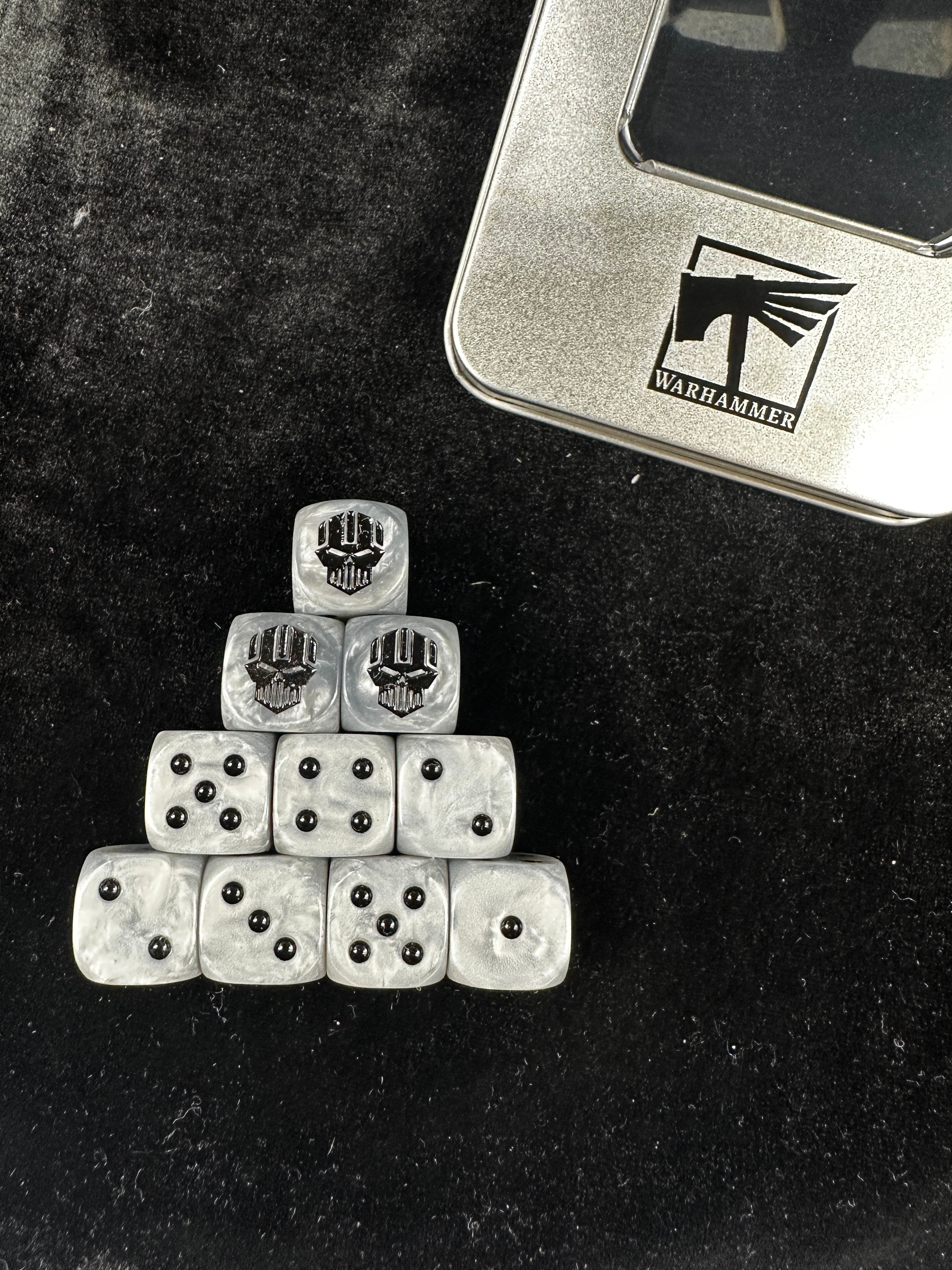 Warhammer 40K Iron Warriors White Swirl Pearlescent Acrylic D6 Dice