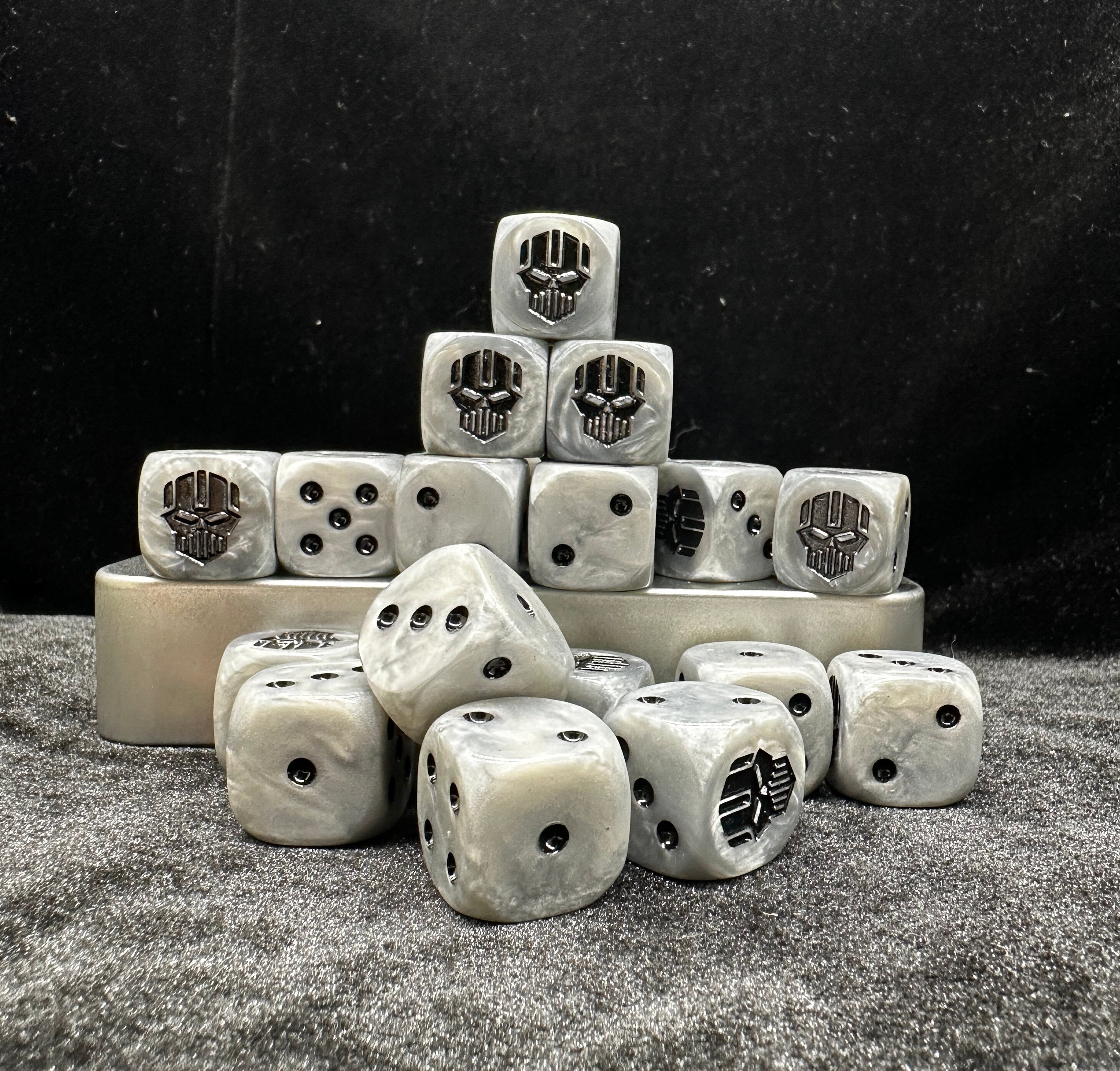 Warhammer 40K Iron Warriors White Swirl Pearlescent Acrylic D6 Dice