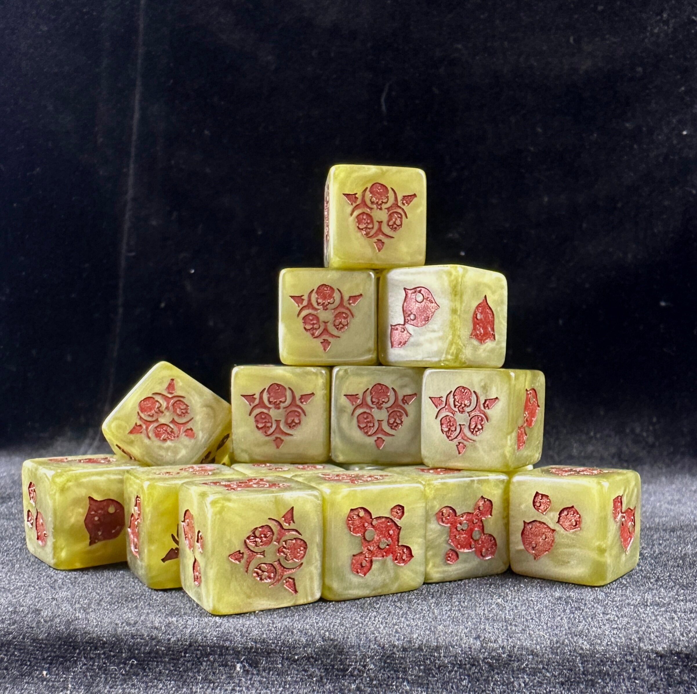 The effect of red rust and pustules is made of dice, Warhammer, 40K dice, the evil god Nurgle, and the death guard dice