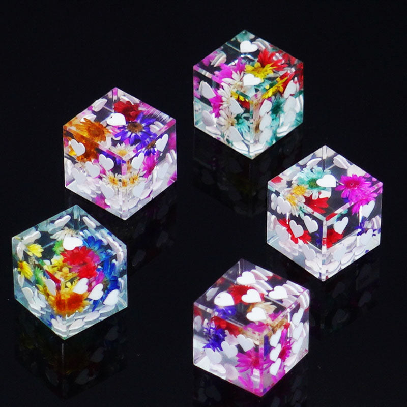 D6 Heart Pip Quicksand Dice – Premium Resin Glitter Dice for DND & TTRPG 18mm | Bear Dice