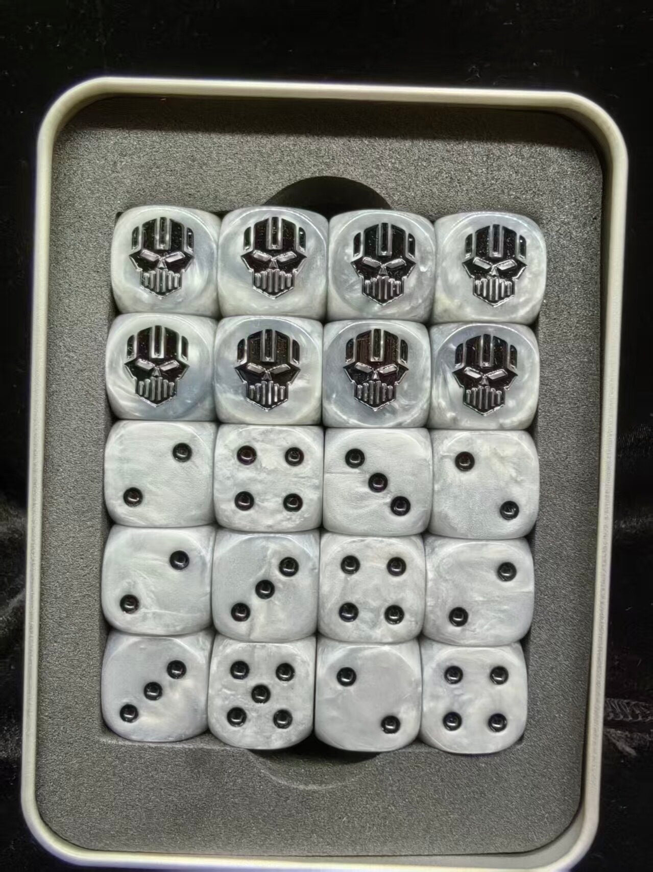 Warhammer 40K Iron Warriors White Swirl Pearlescent Acrylic D6 Dice