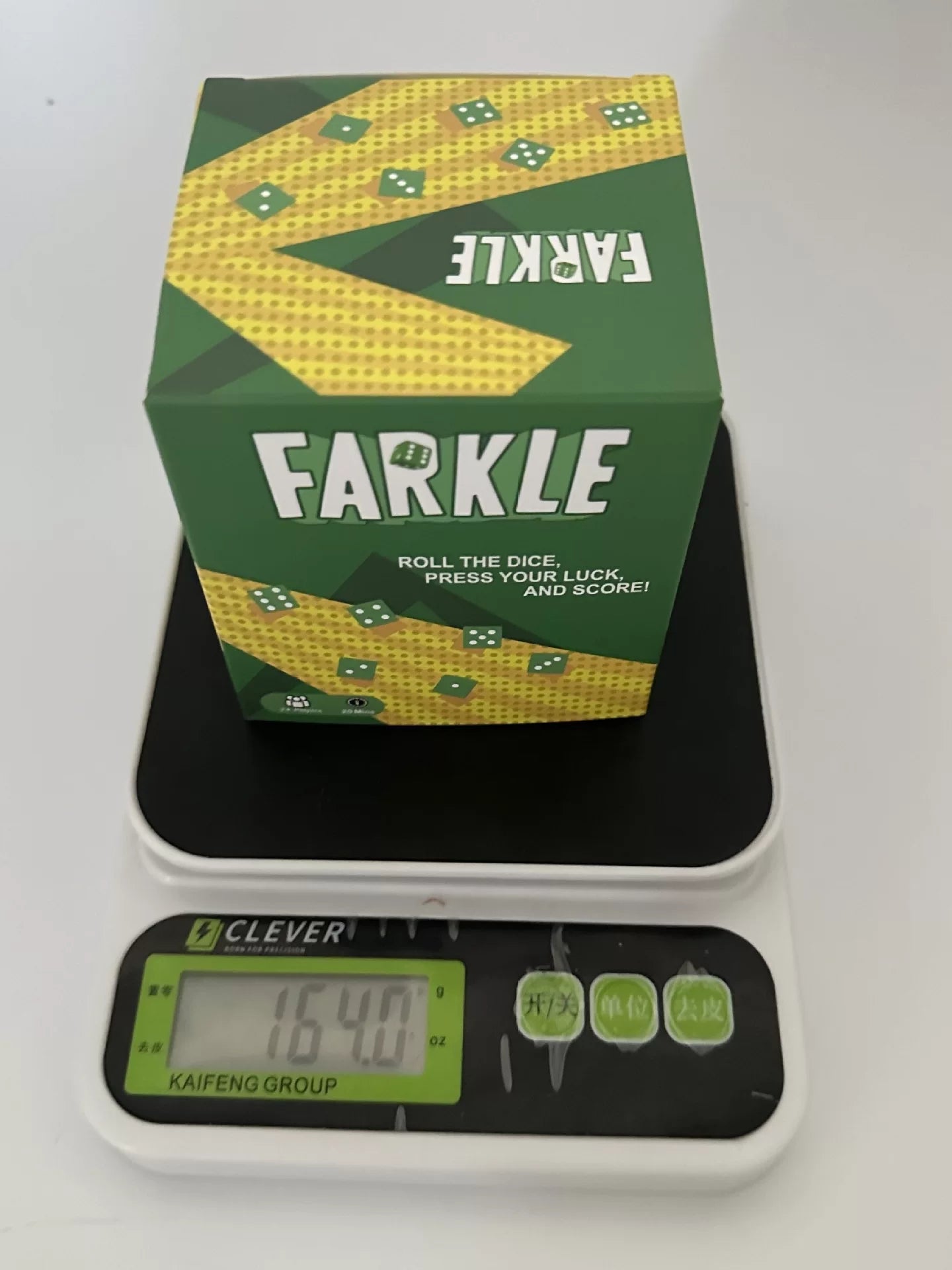New product Brybelly Farkle: One cup of family shake dice table game, classic dice perfect cards