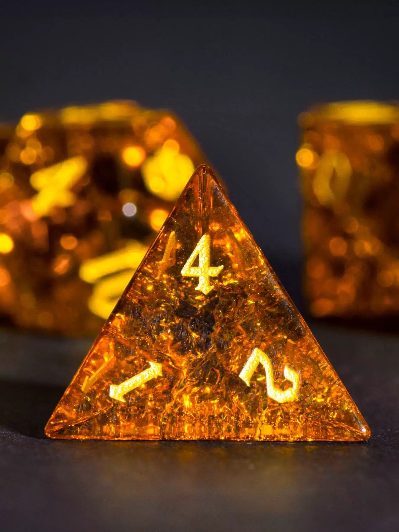 Popping orange glass COC running group dice dnd dice Cthulhu mythical dragon and dungeon board game multi-faceted dice