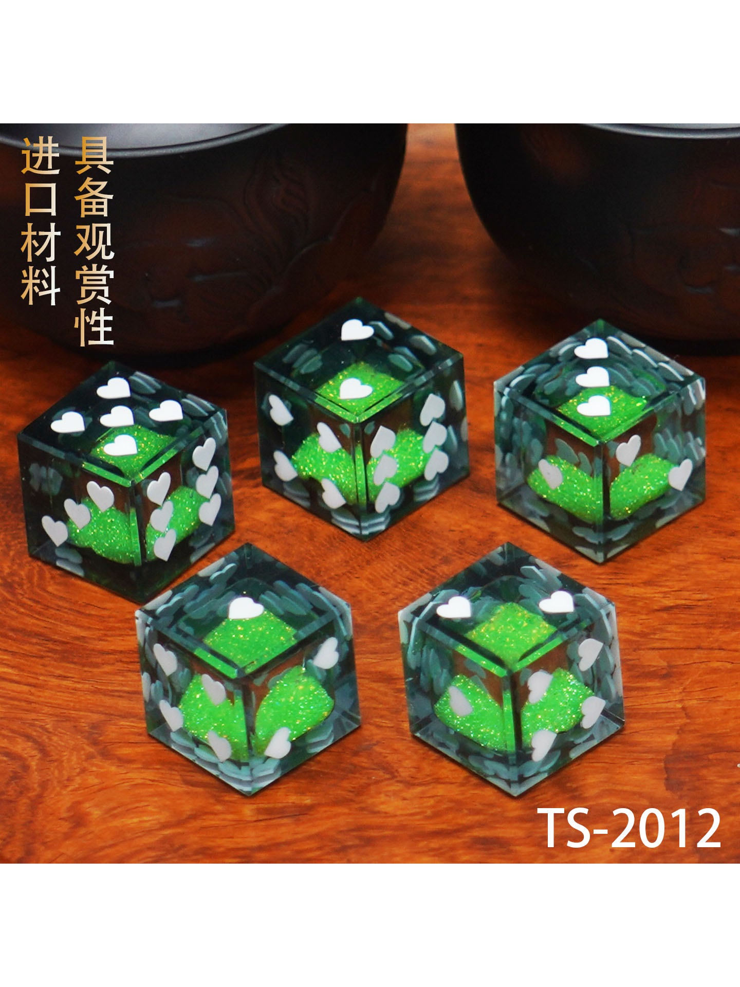 D6 Heart Pip Quicksand Dice – Premium Resin Glitter Dice for DND & TTRPG 18mm | Bear Dice