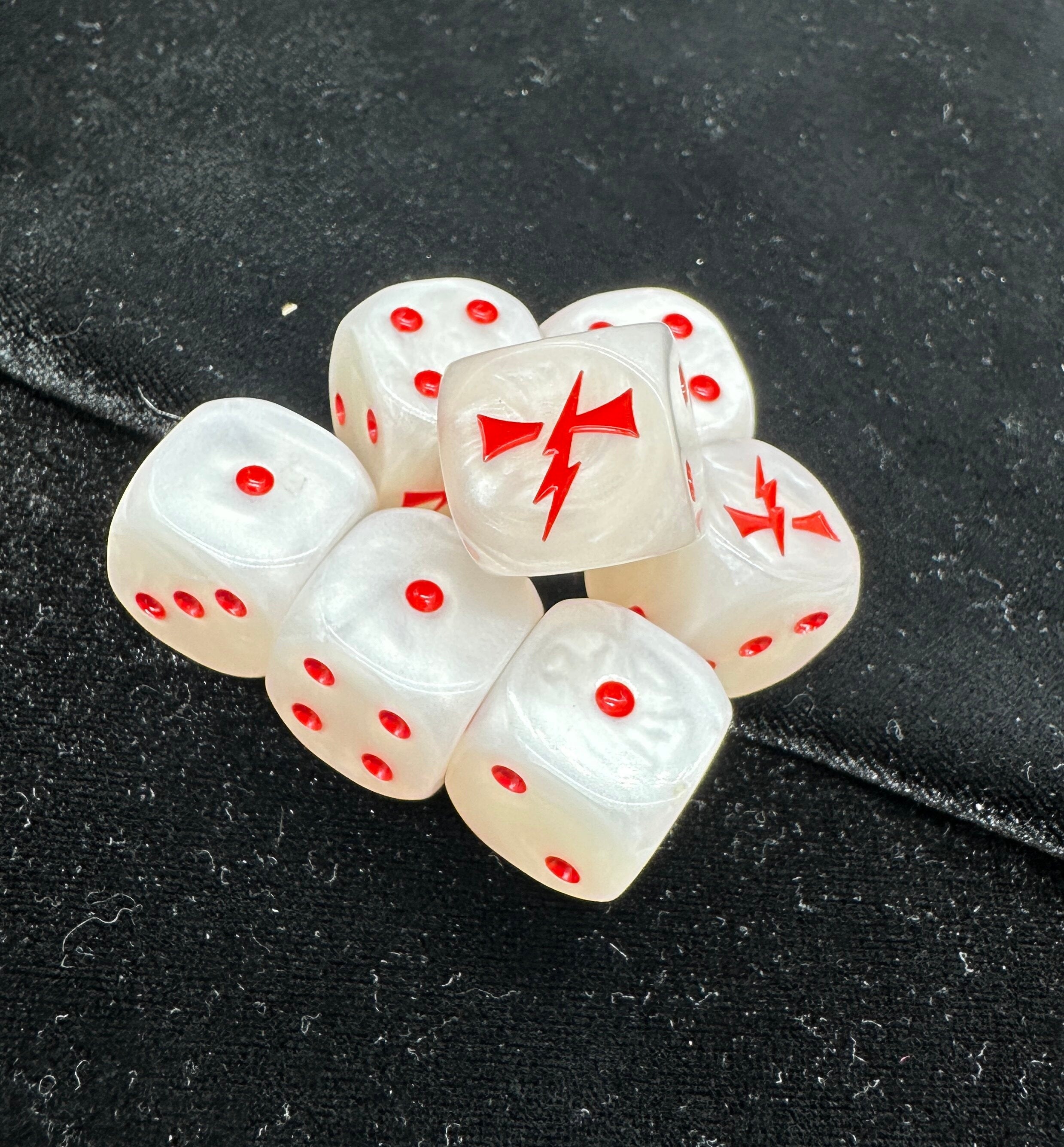 Warhammer 40K White Scars D6 Dice