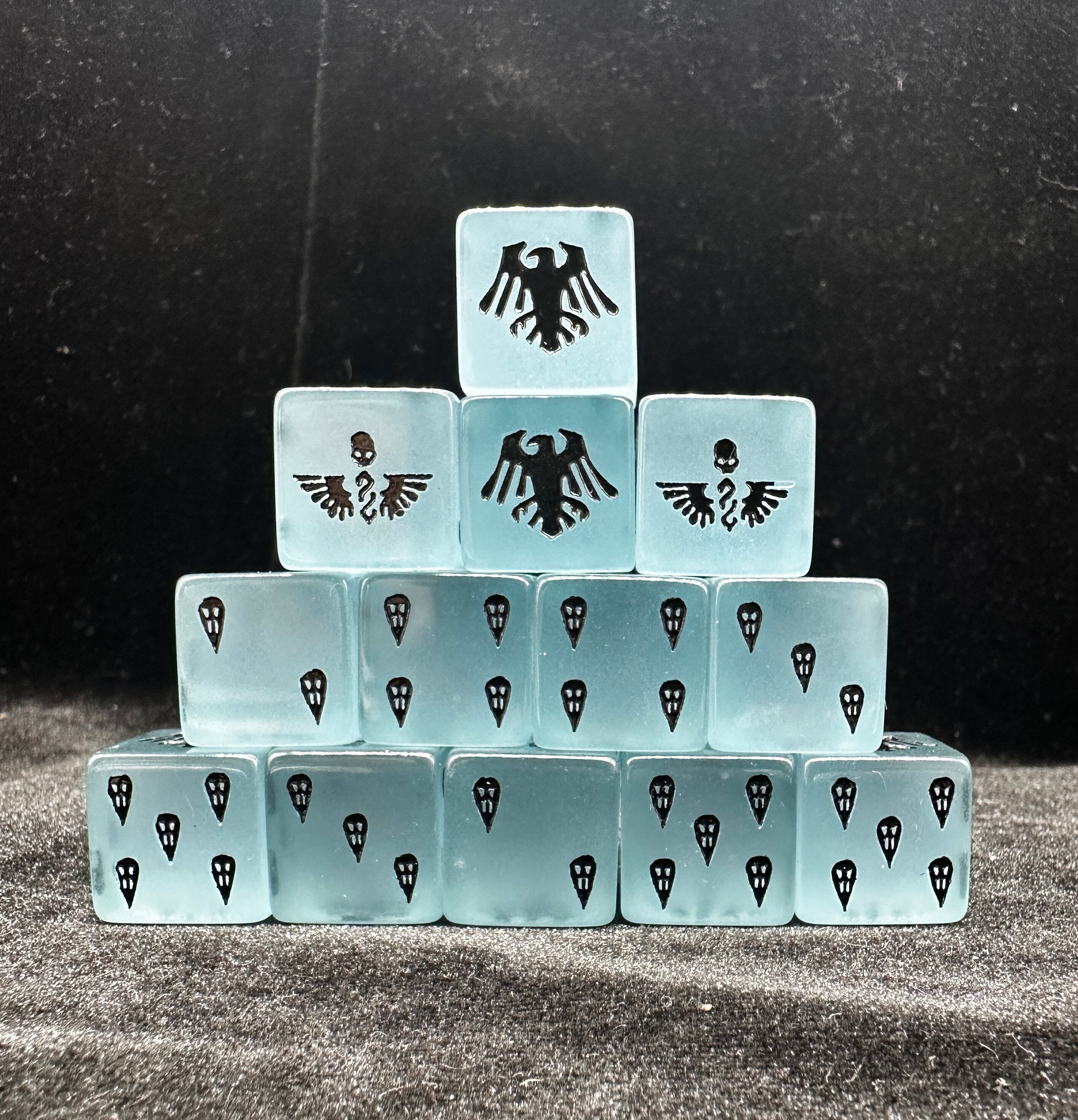 Warhammer 40K Raven Guard Sky Blue Acrylic Dice