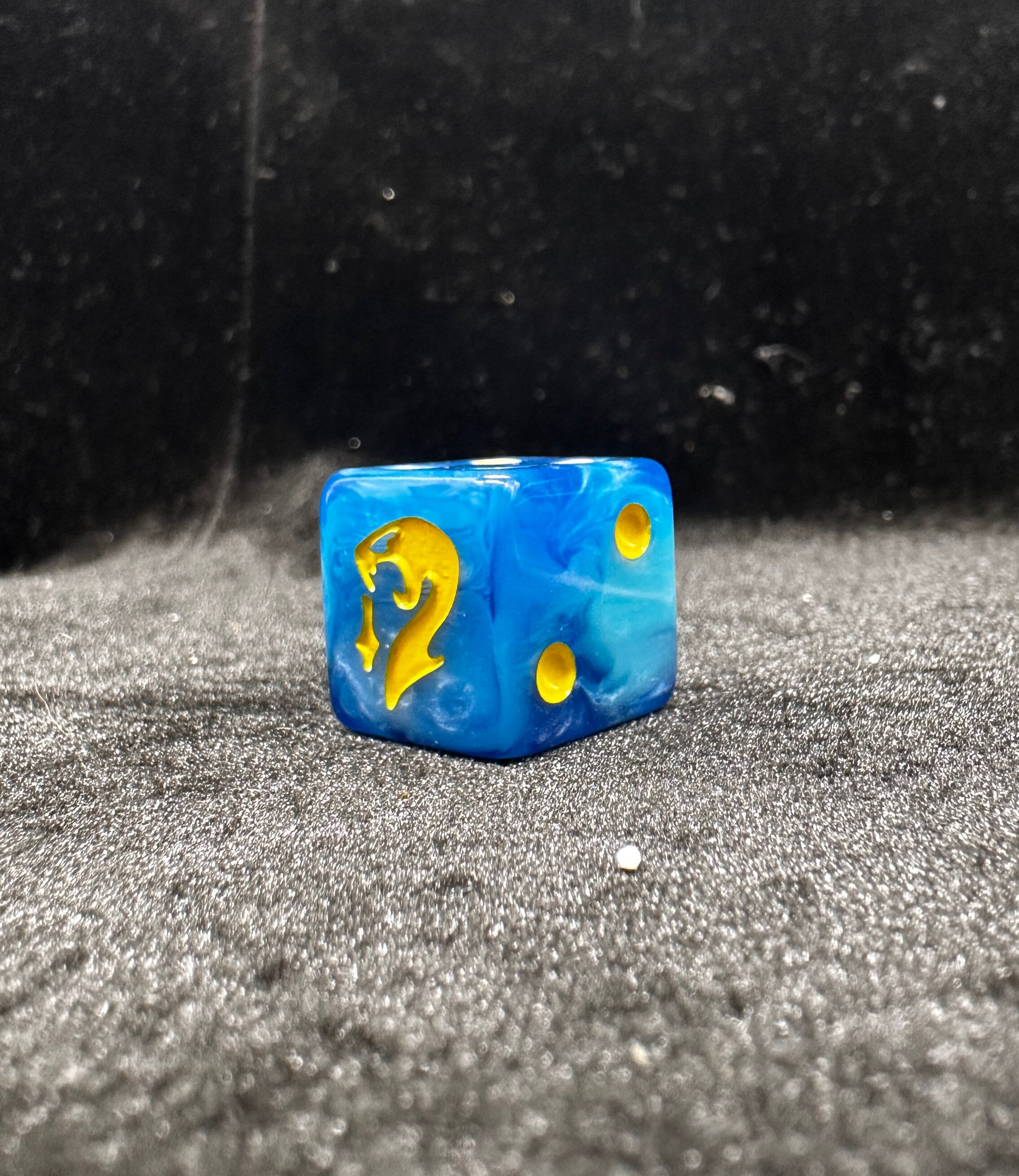 Warhammer 40K Idoneth Deepkin Blue Pearlescent Acrylic D6 Dice