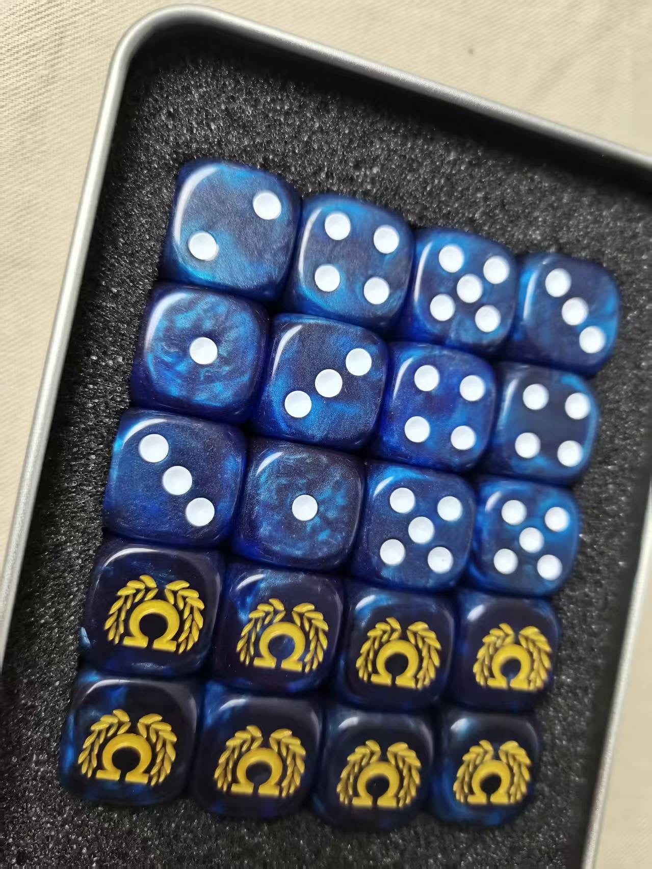 Warhammer 40K Ultramarines Blue Acrylic D6 Dice