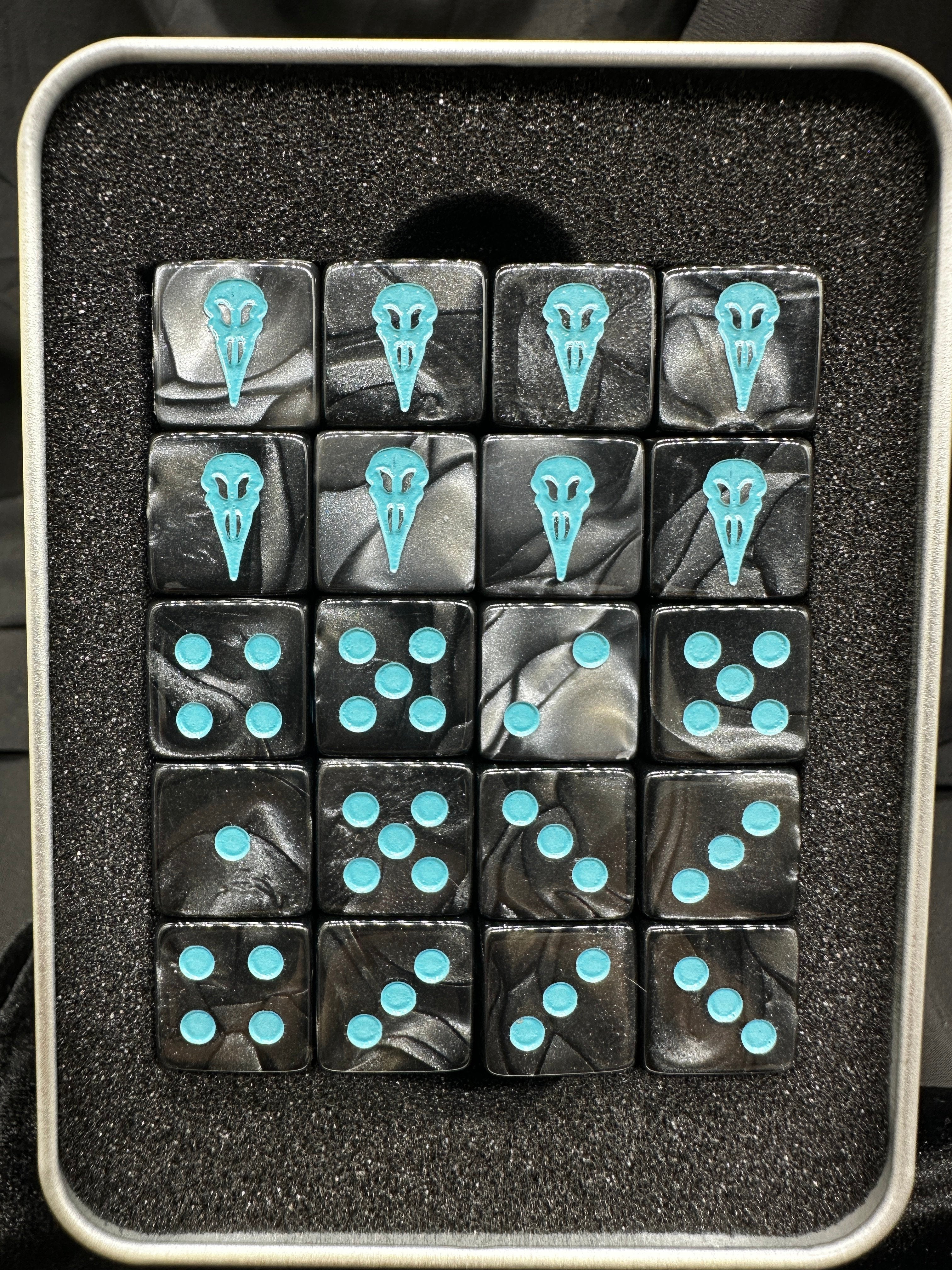 Warhammer 40K Raven Guard Black Swirl Acrylic D6 Dice with Blue Pips