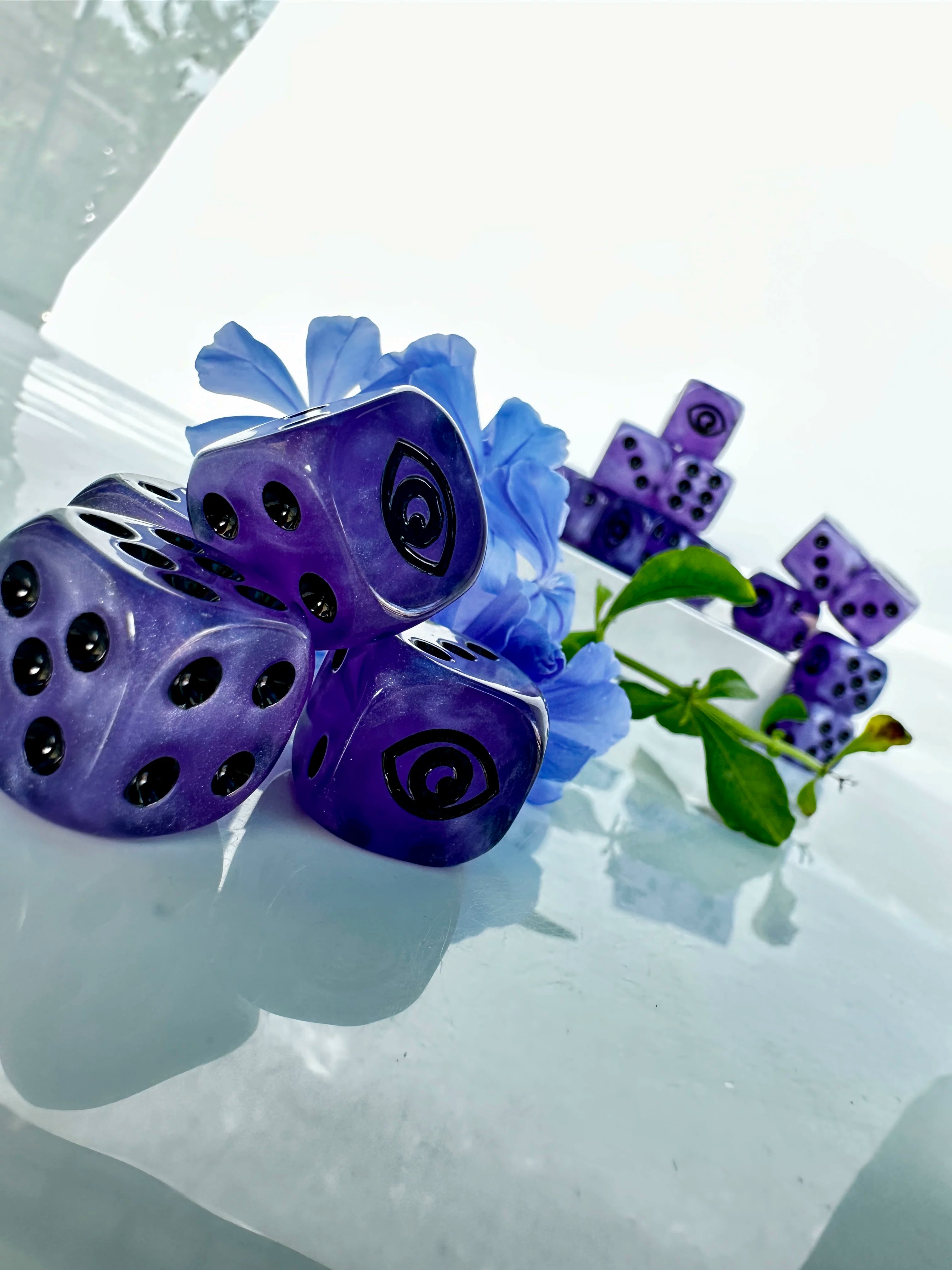 Warhammer 40K Eye of the Daemon Purple Acrylic D6 Dice