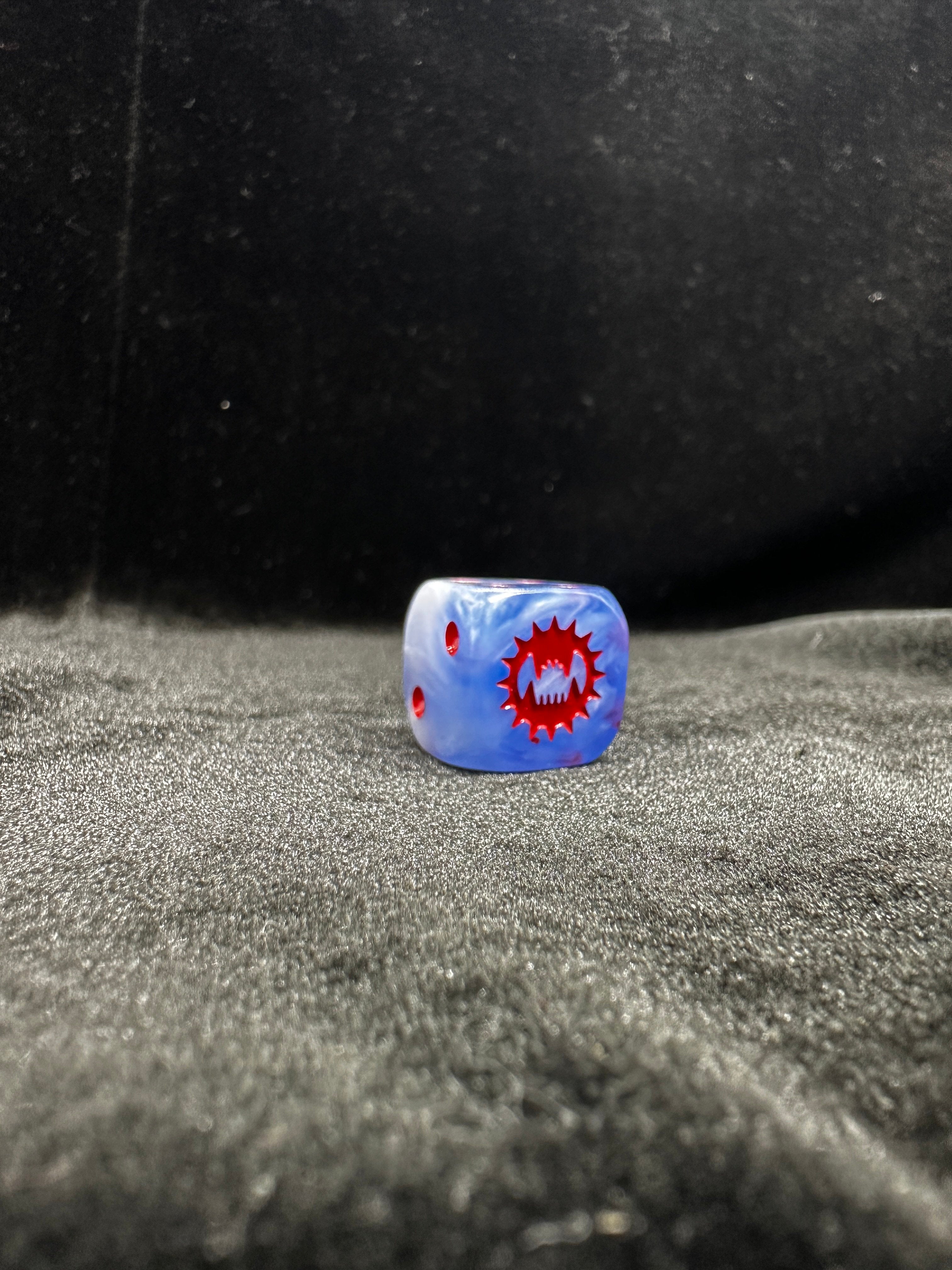Warhammer 40k World Eaters Khorne Blue & White Swirl Acrylic D6 Dice