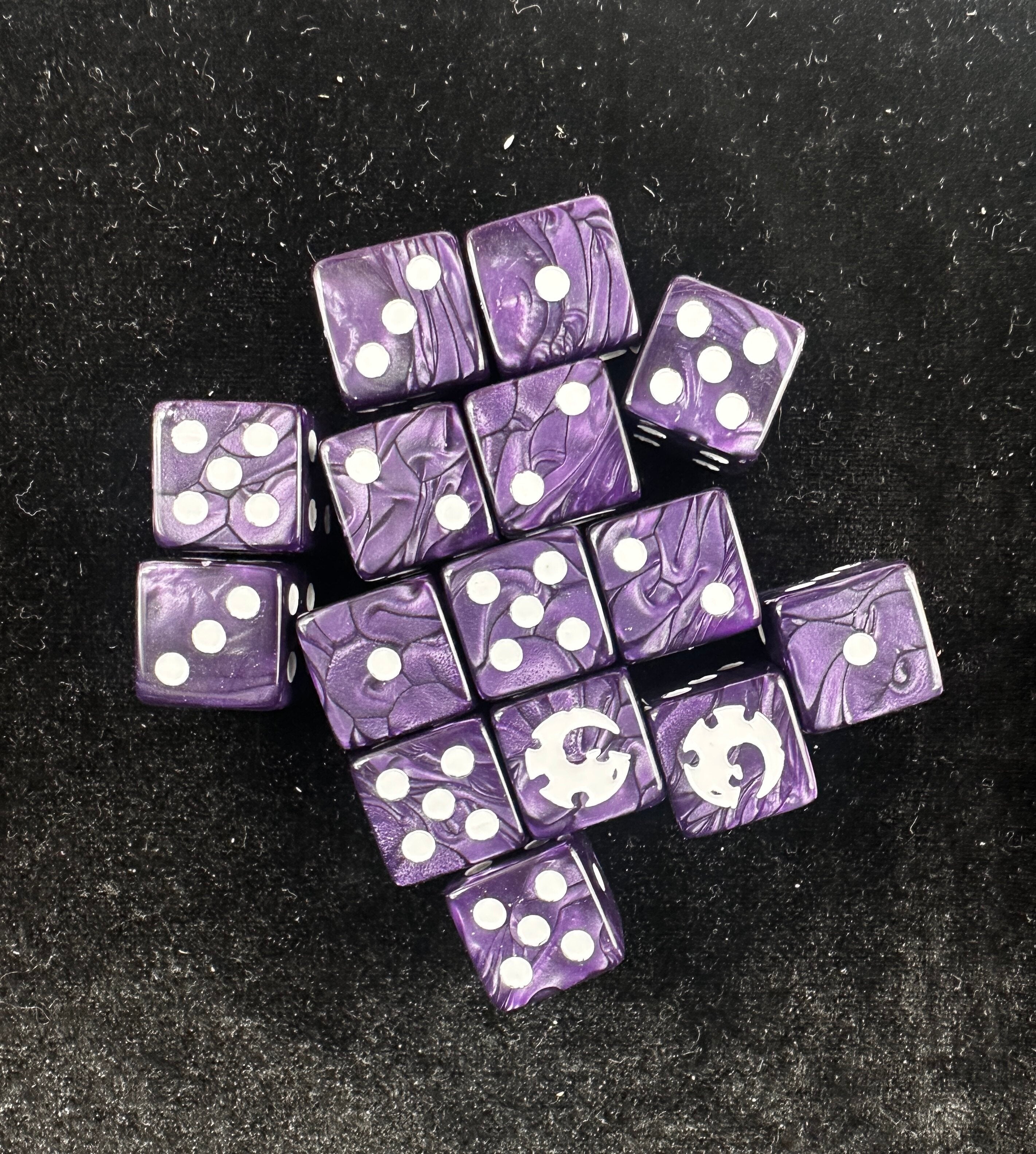 Warhammer 40K Tyranid Purple Acrylic D6 Dice