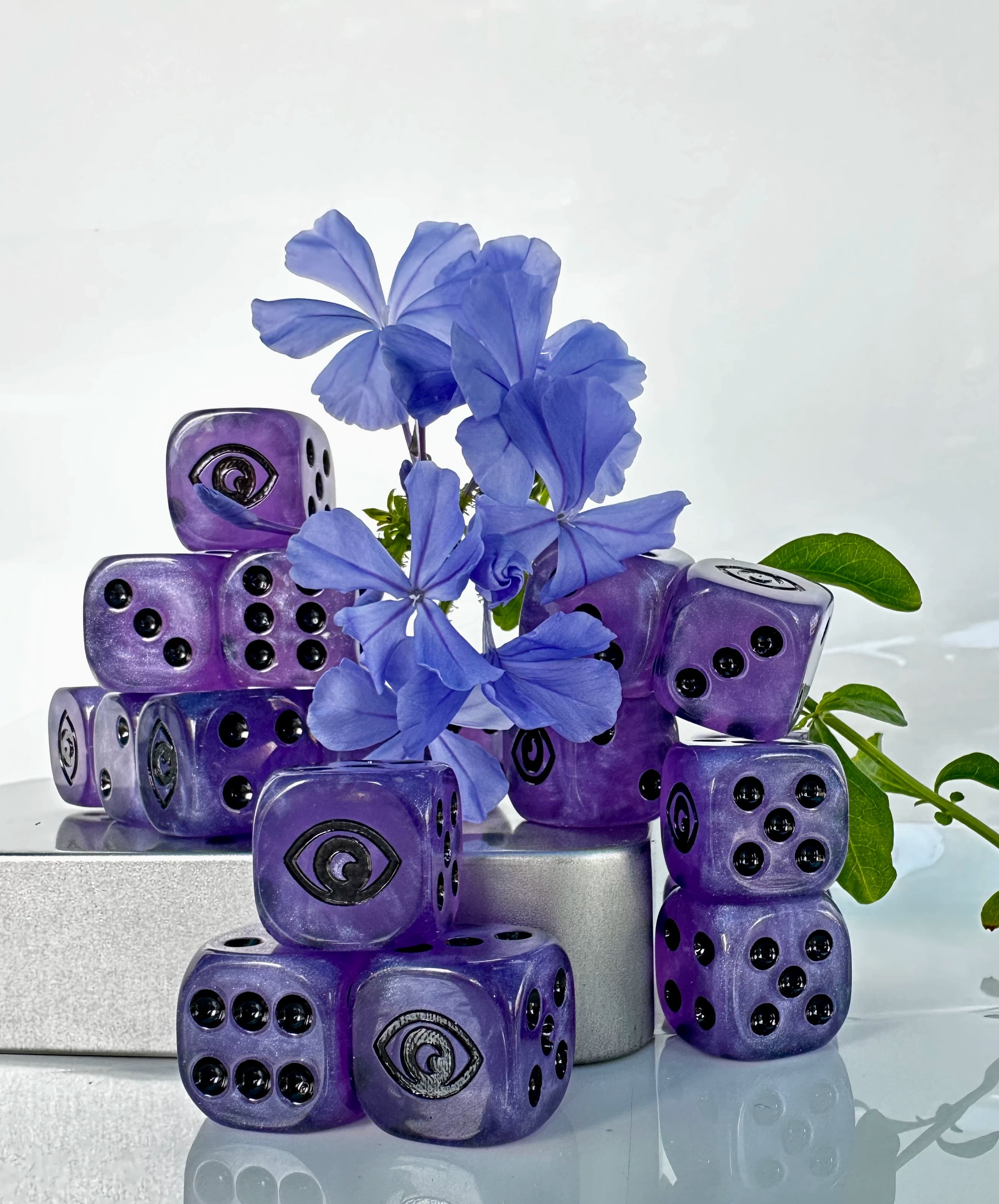 Warhammer 40K Eye of the Daemon Purple Acrylic D6 Dice