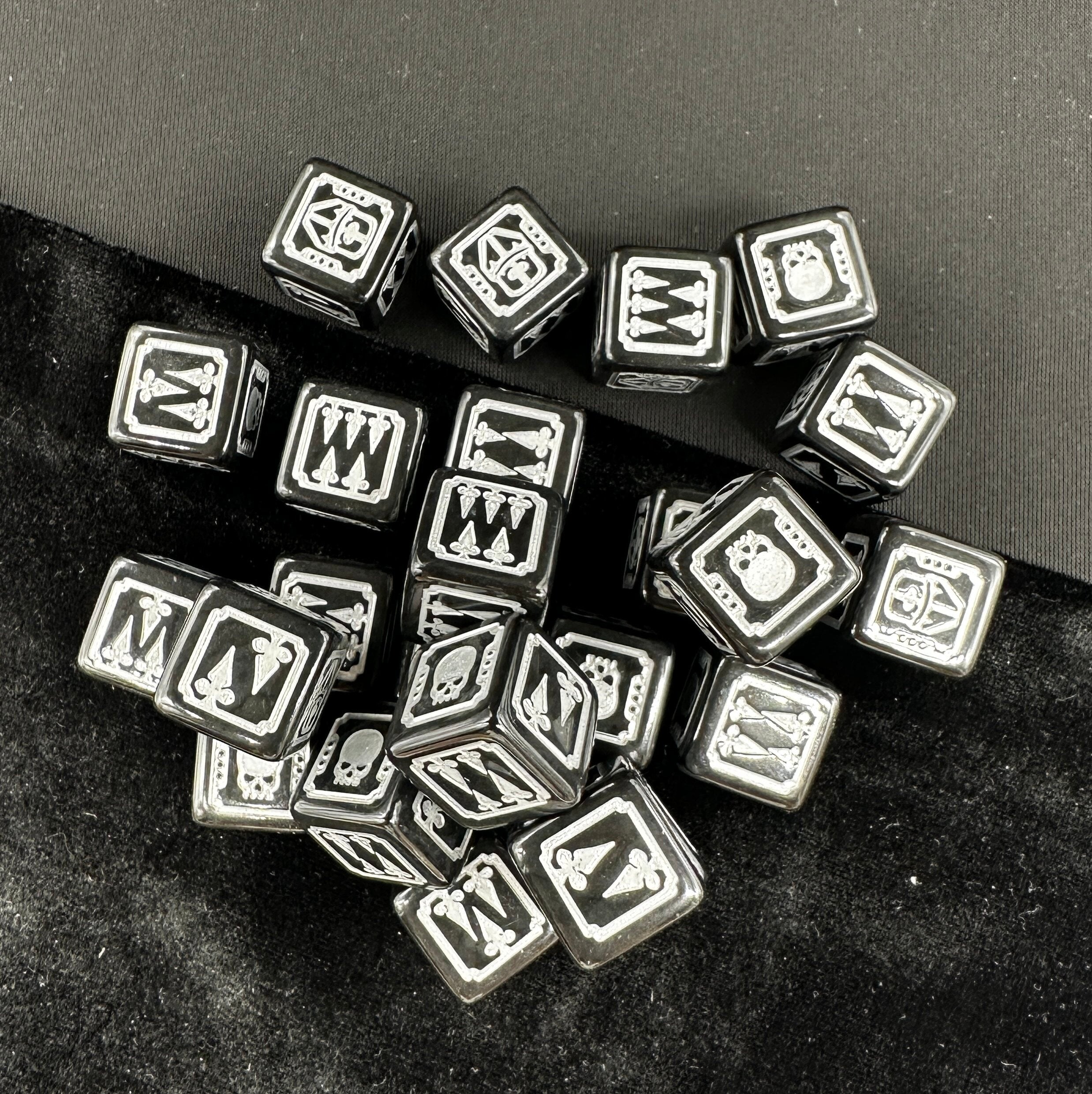 Warhammer 40K Imperial Knights Black Acrylic D6 Dice