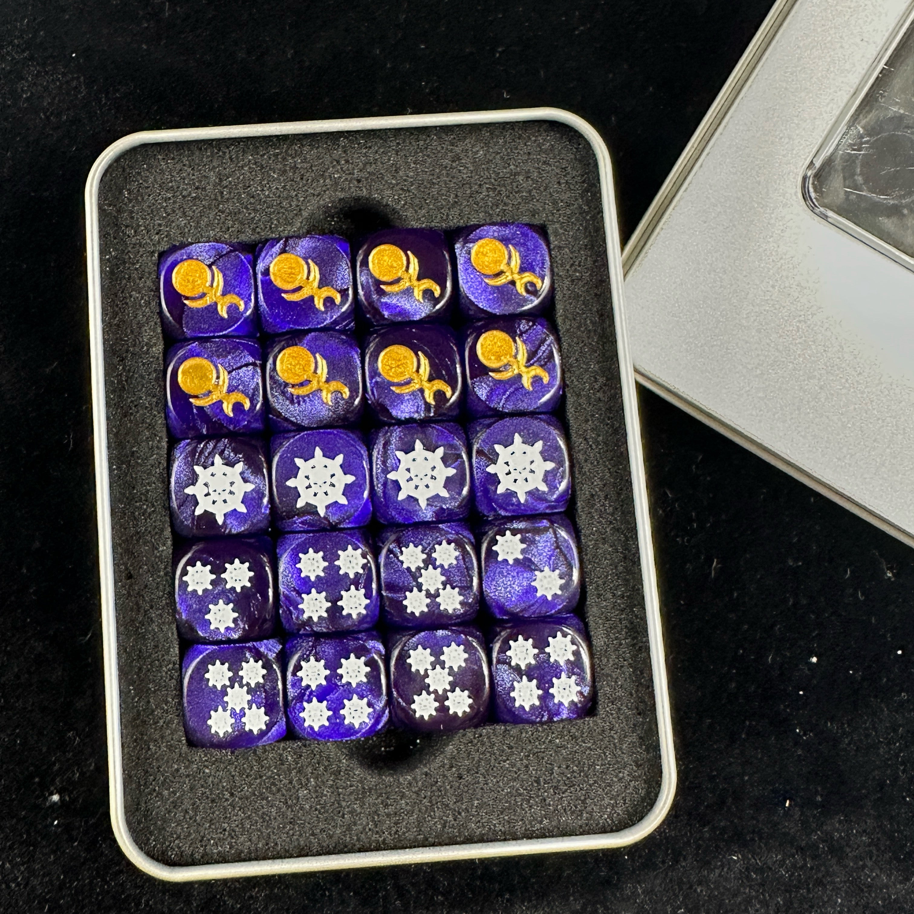 Warhammer 40K Slaanesh Hedonites Purple Swirl Pearlescent Acrylic D6 Dice