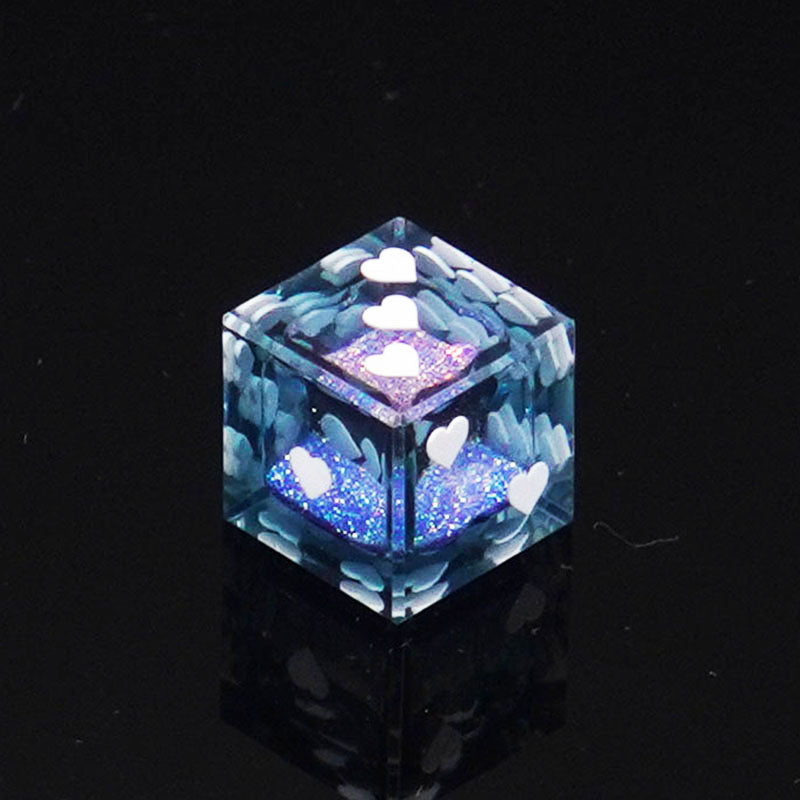 D6 Heart Pip Quicksand Dice – Premium Resin Glitter Dice for DND & TTRPG 18mm | Bear Dice
