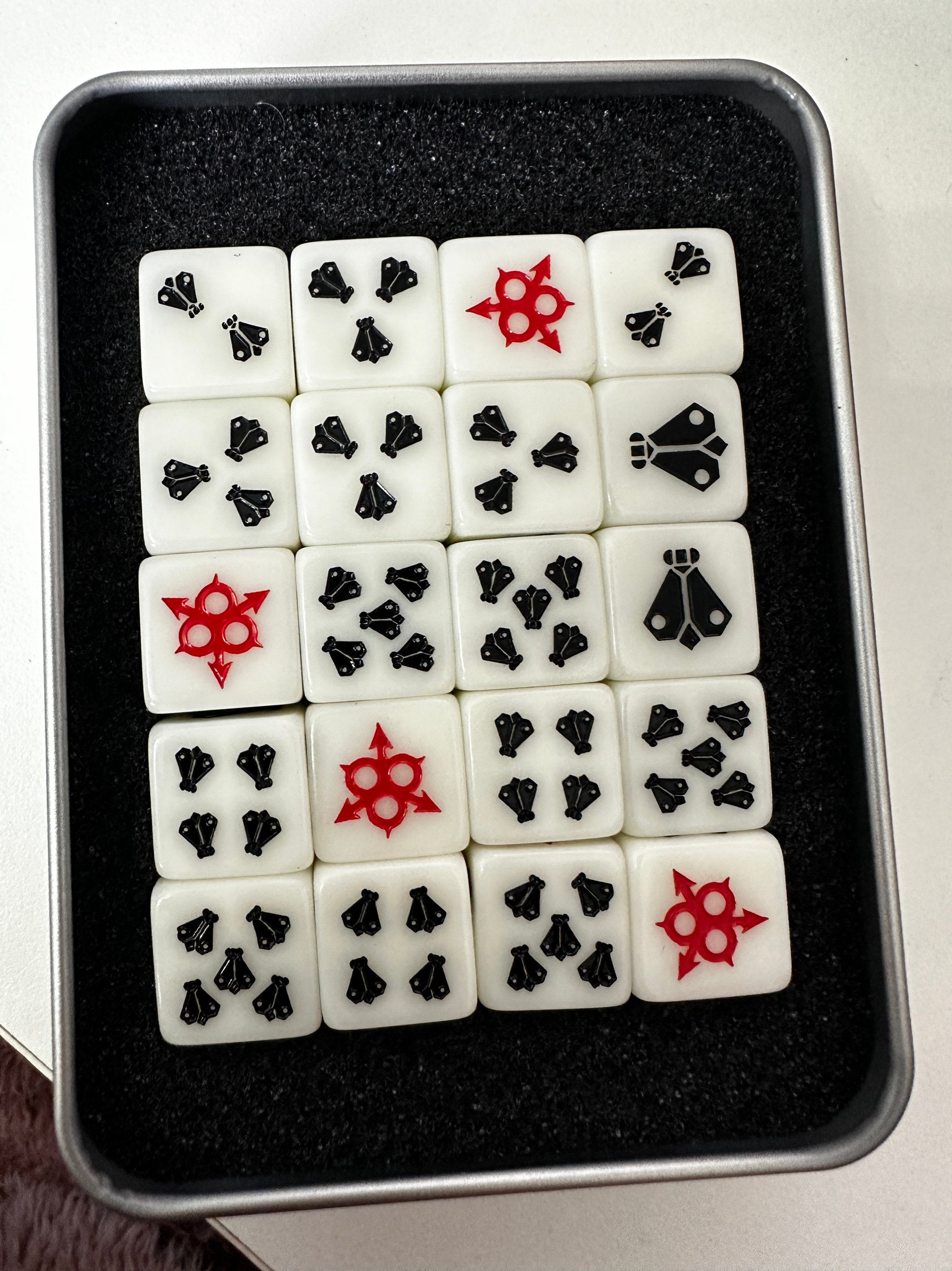 Warhammer 40k Chaos Faction Nurgle White D6 Dice