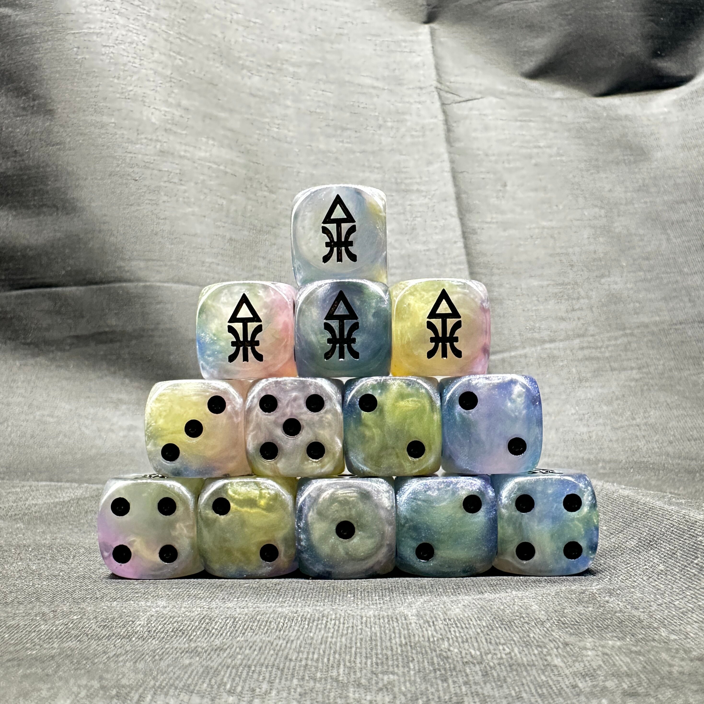 Warhammer 40k colored dice Aida Ling Clan dice Warhammer dice Warhammer dice Aida Ling Clan dice