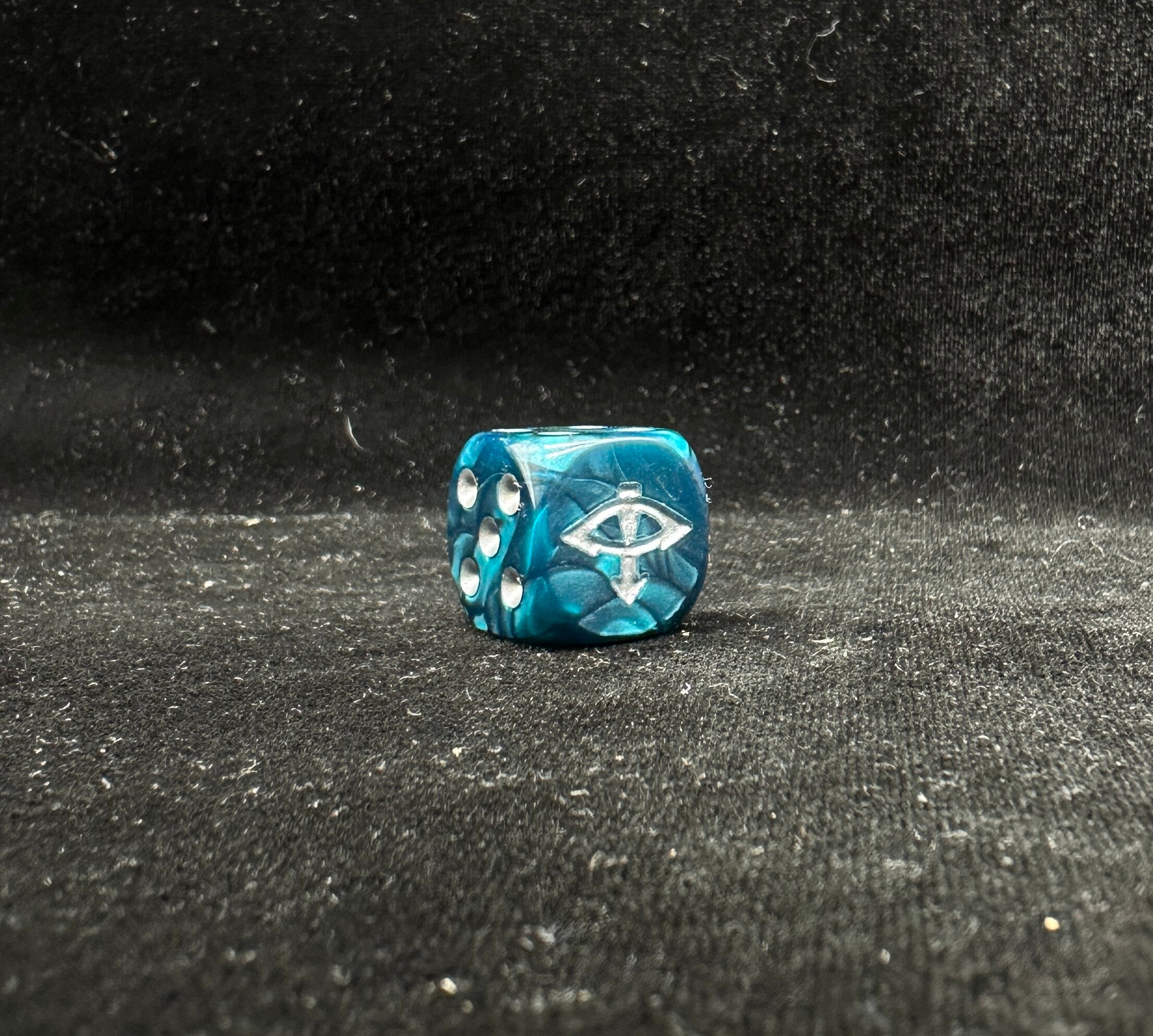 Warhammer 40K Horus Heresy Blue Swirl Pearlescent Acrylic D6 Dice