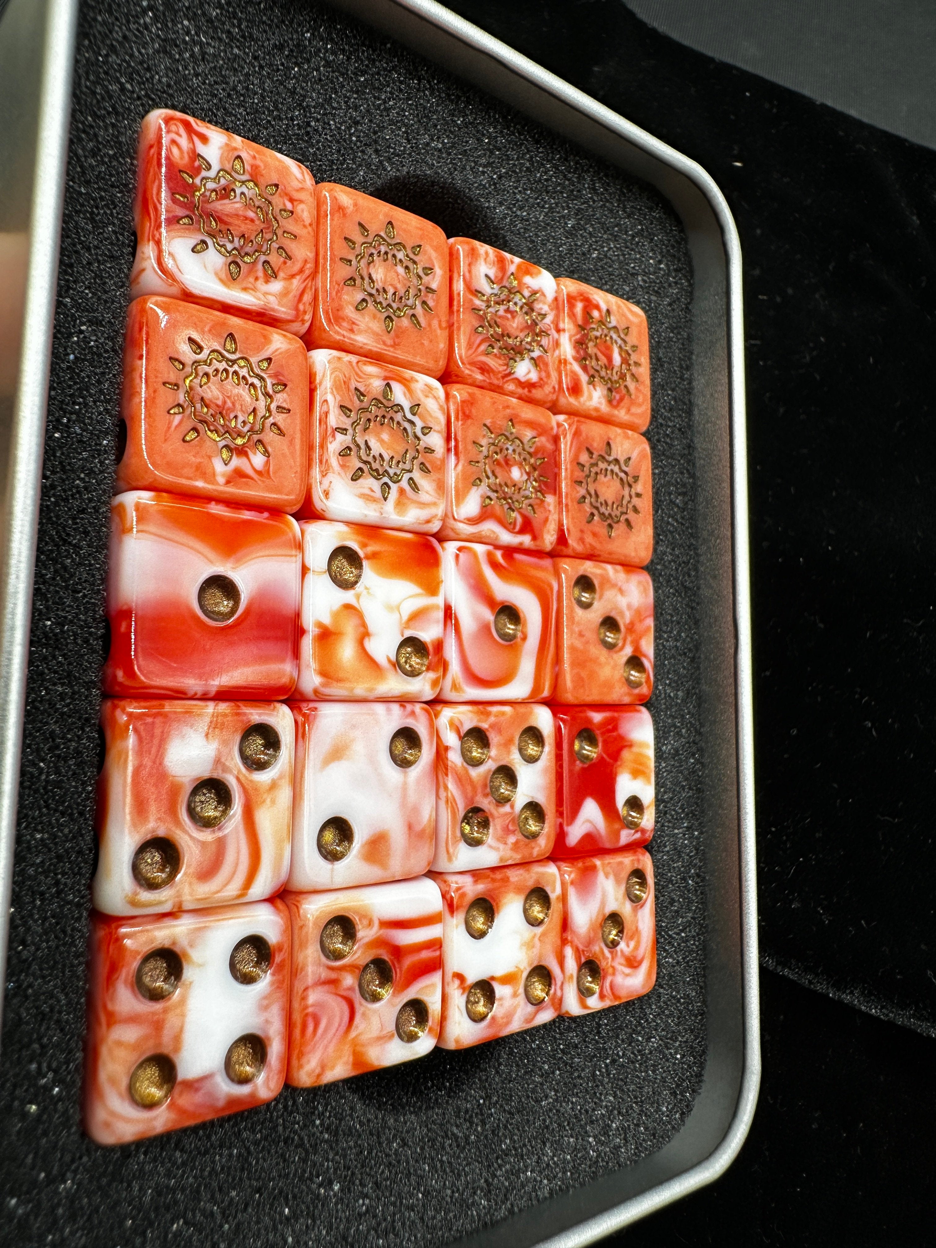 Warhammer 40K World Eaters Red & White Swirl Acrylic D6 Dice